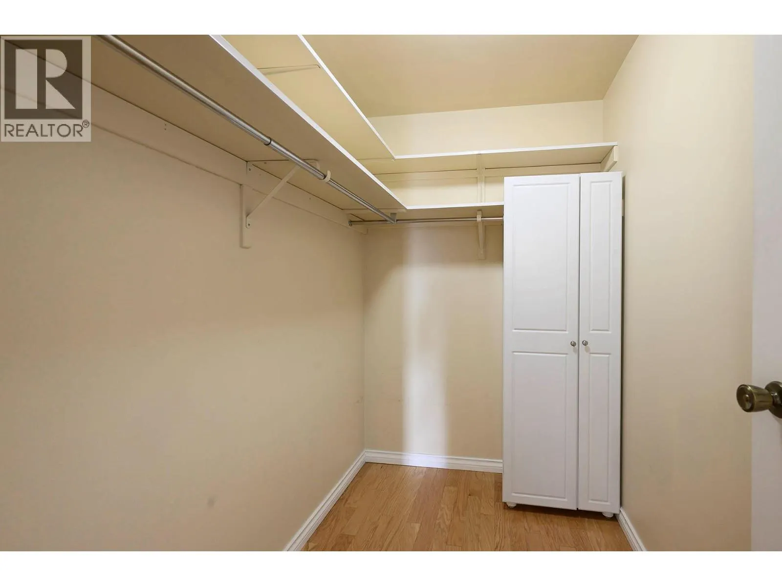 411 NICOLA Street Unit# 302