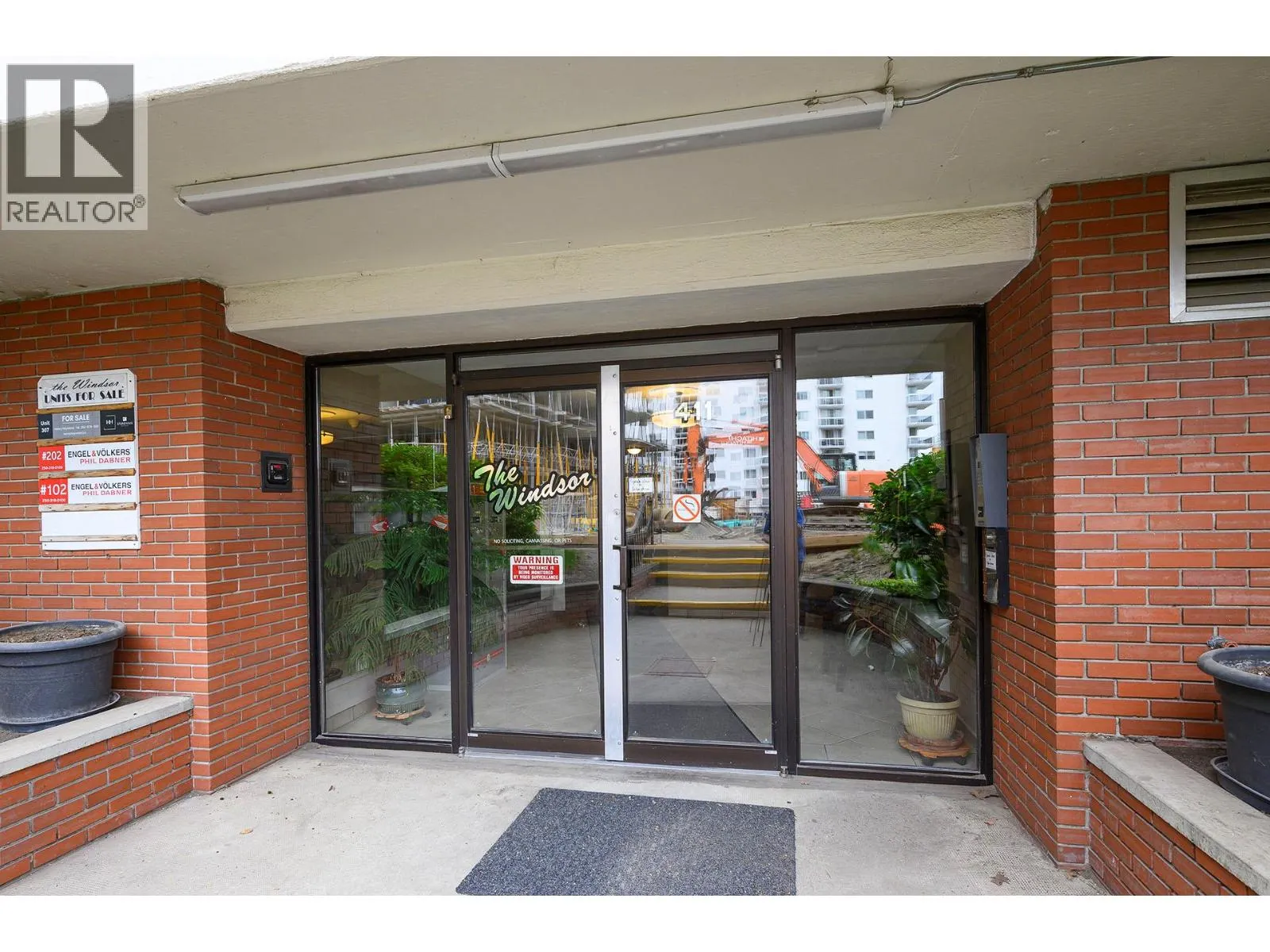 411 NICOLA Street Unit# 302