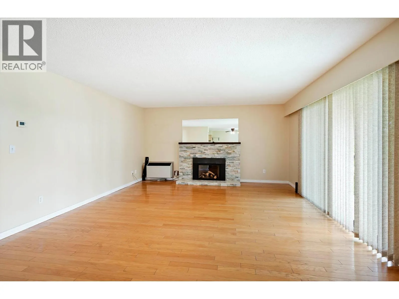 411 NICOLA Street Unit# 302