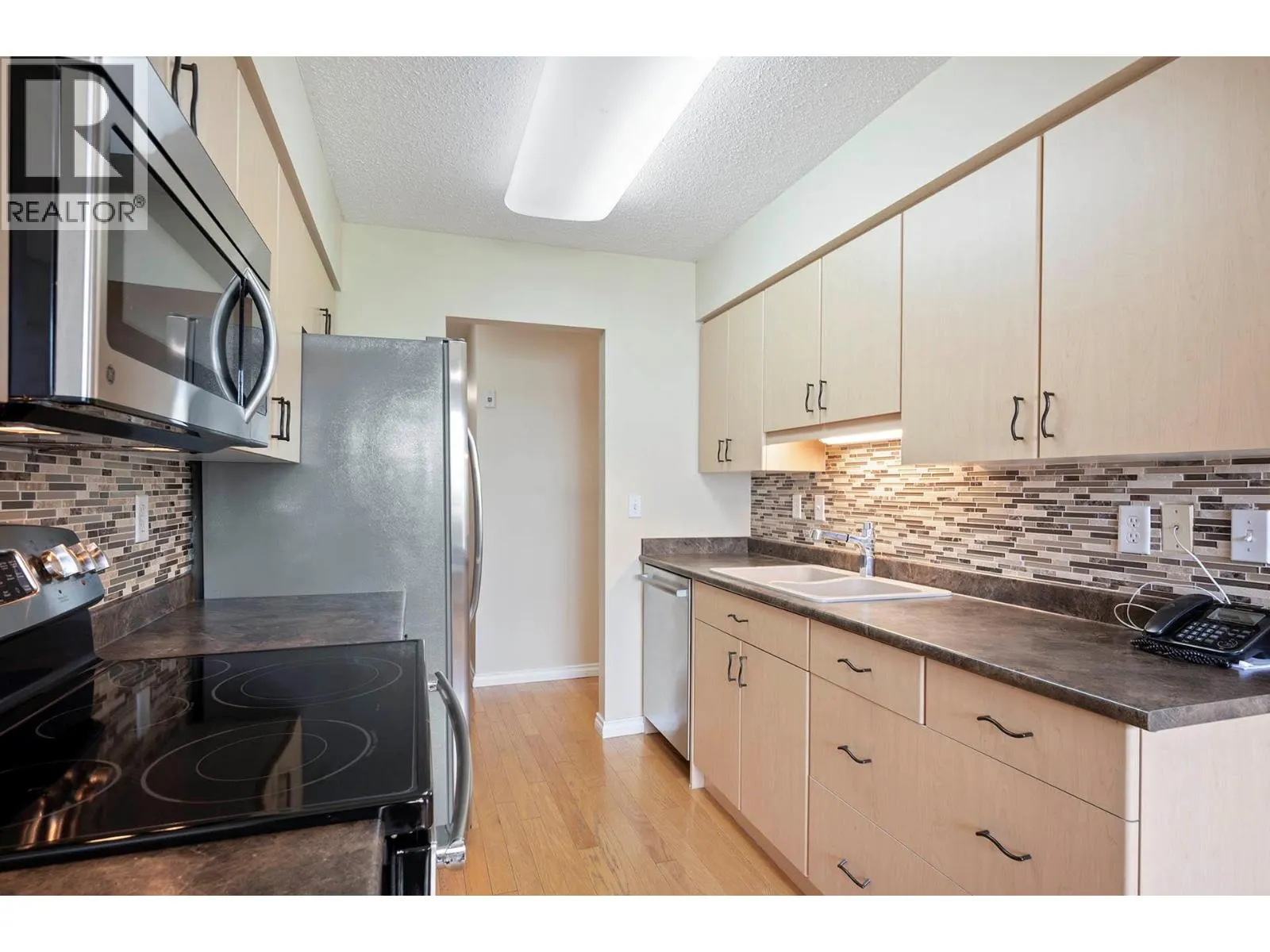 411 NICOLA Street Unit# 302
