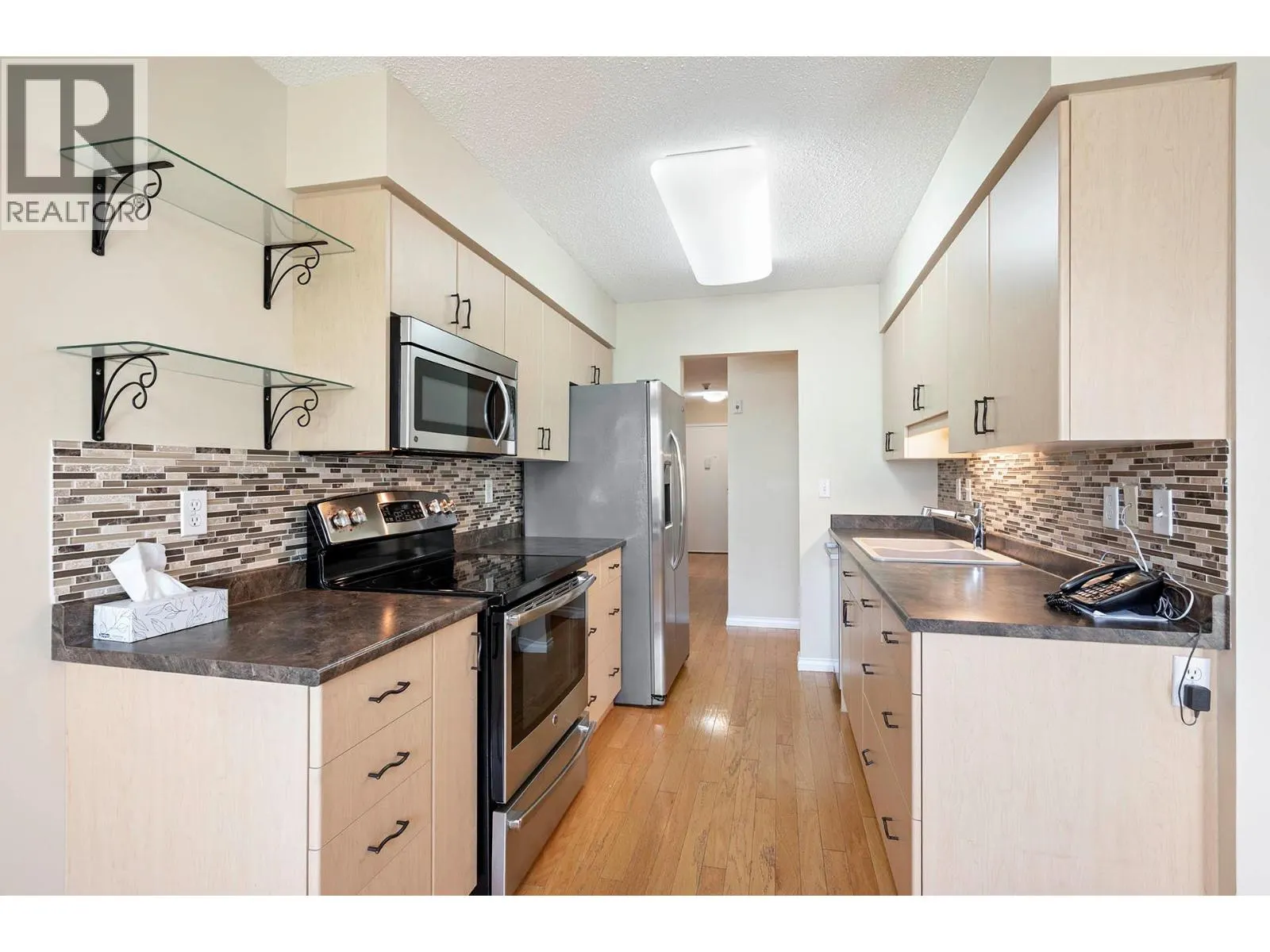 411 NICOLA Street Unit# 302