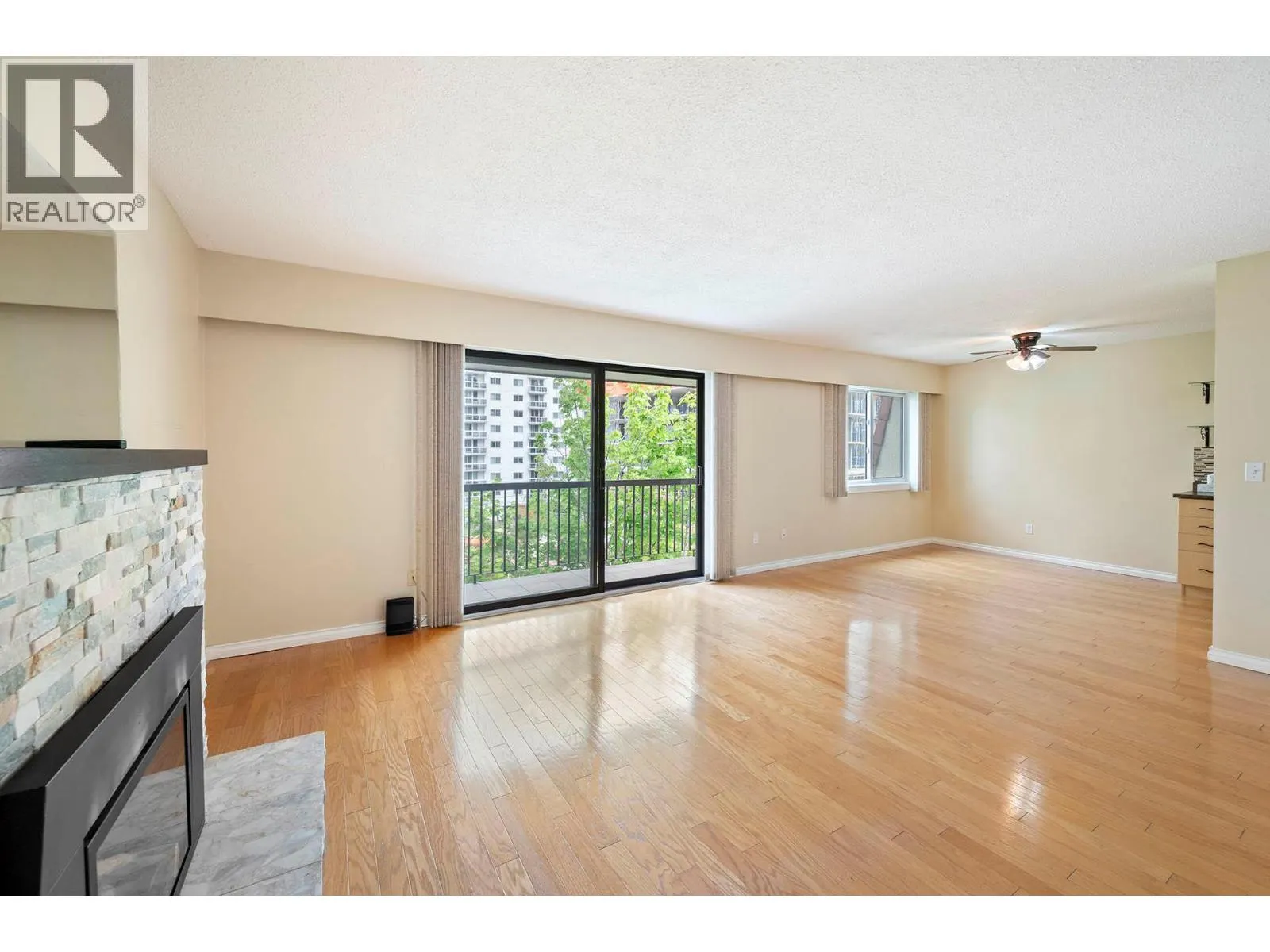 411 NICOLA Street Unit# 302