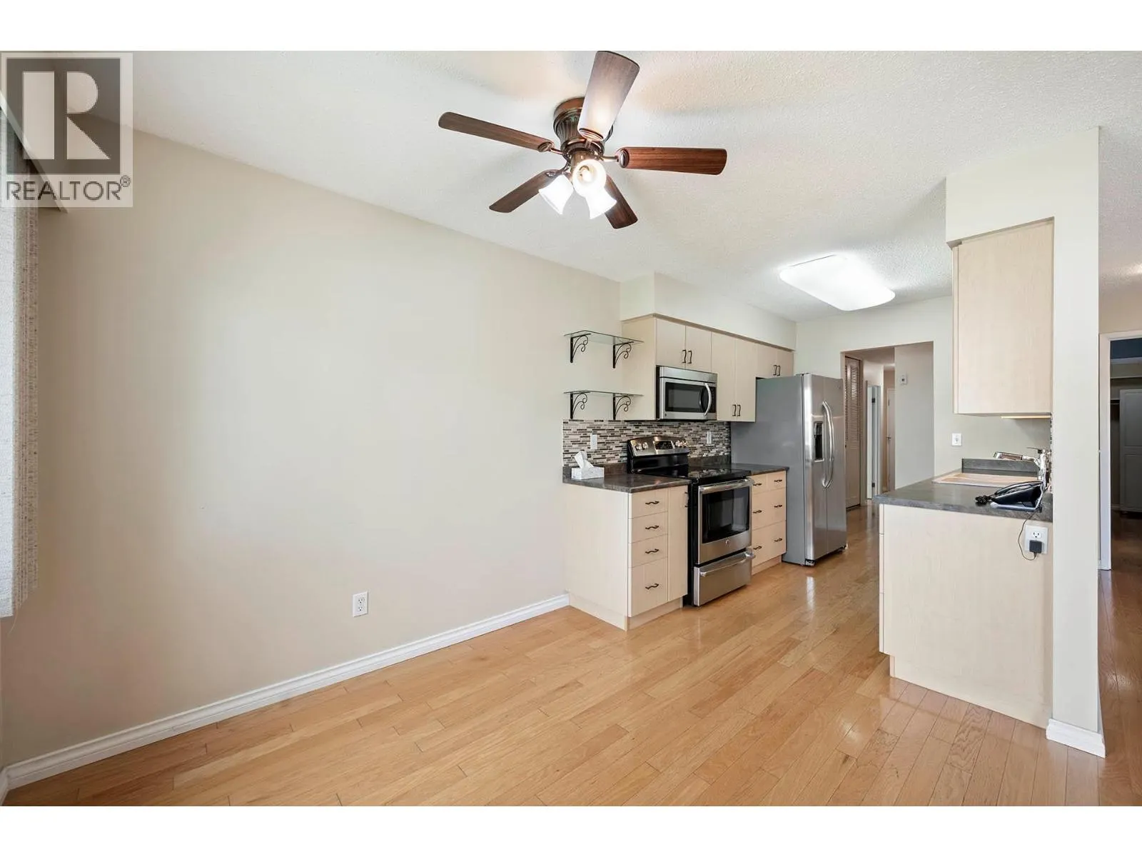 411 NICOLA Street Unit# 302