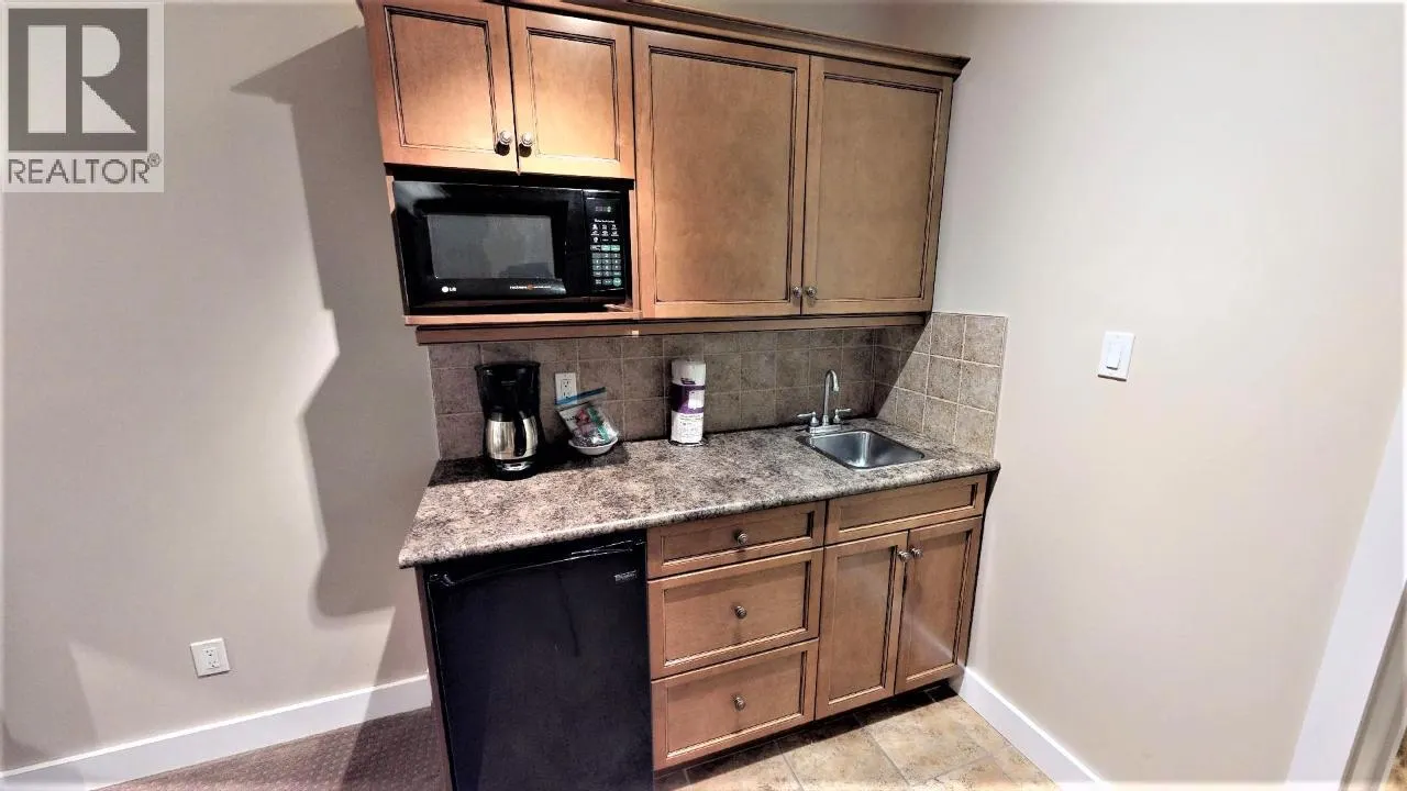 400 BIGHORN Boulevard Unit# 416 J