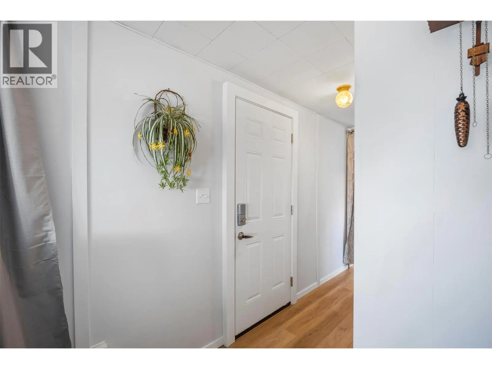2400 OAKDALE Way Unit# 26
