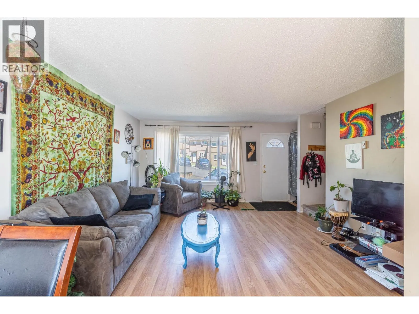 1605 SUMMIT Drive Unit# 9