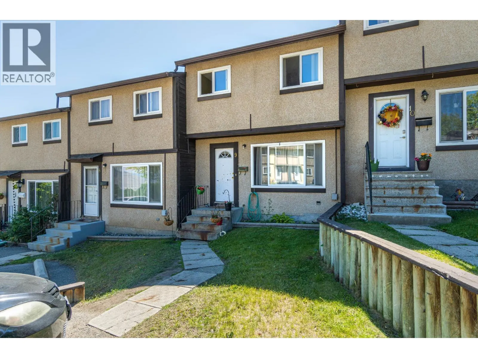 1605 SUMMIT Drive Unit# 9