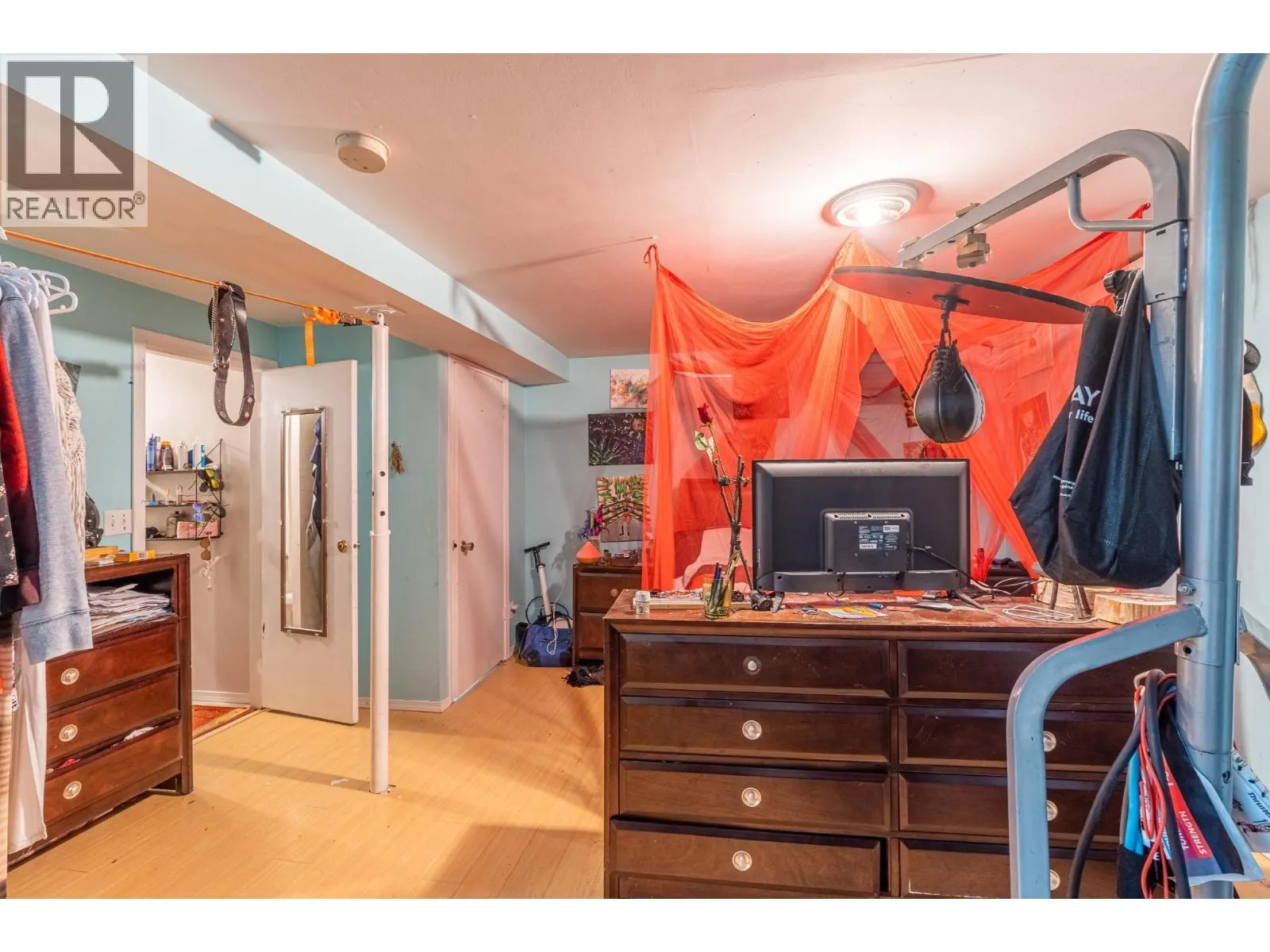 1605 SUMMIT Drive Unit# 9