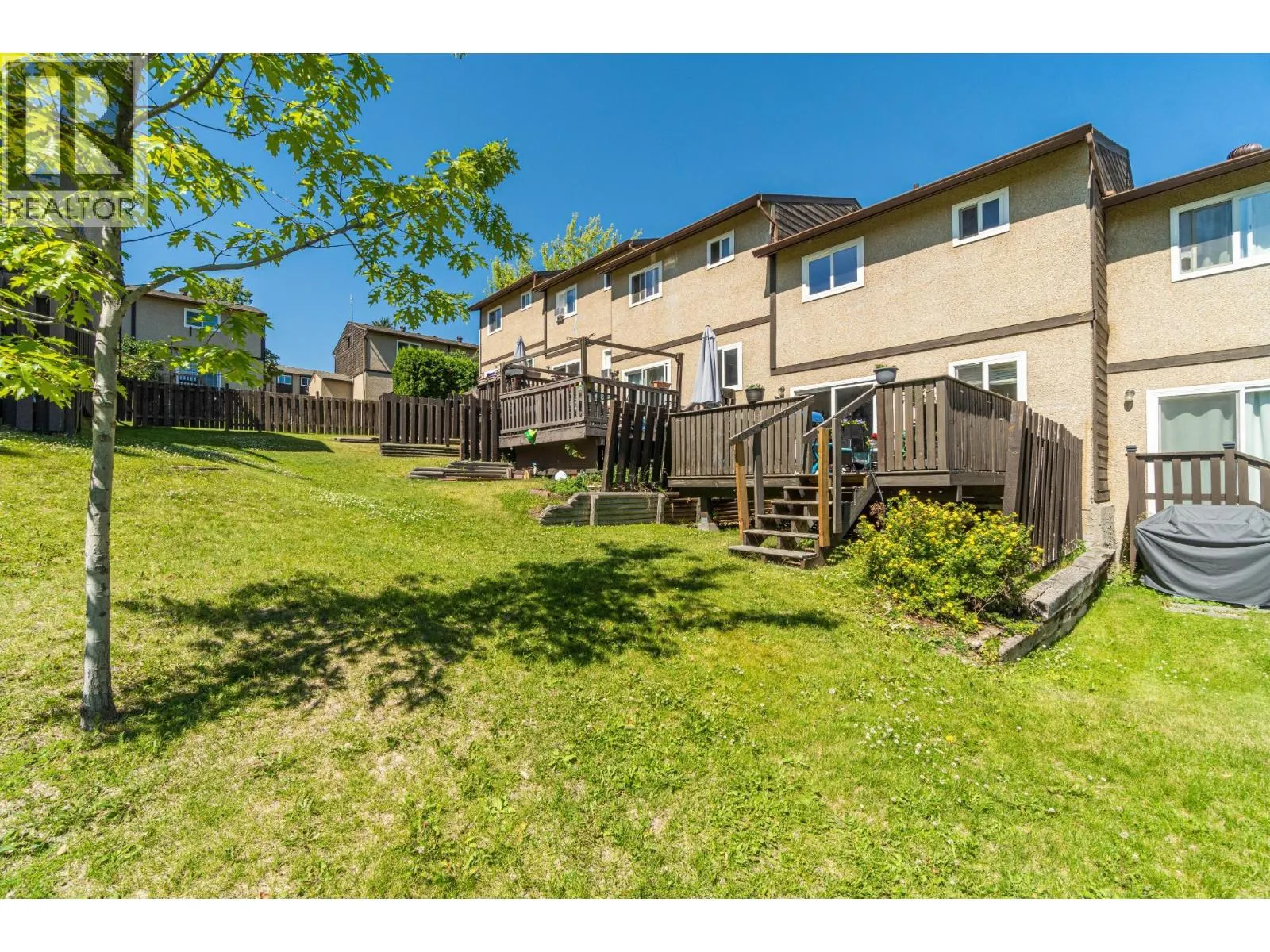 1605 SUMMIT Drive Unit# 9