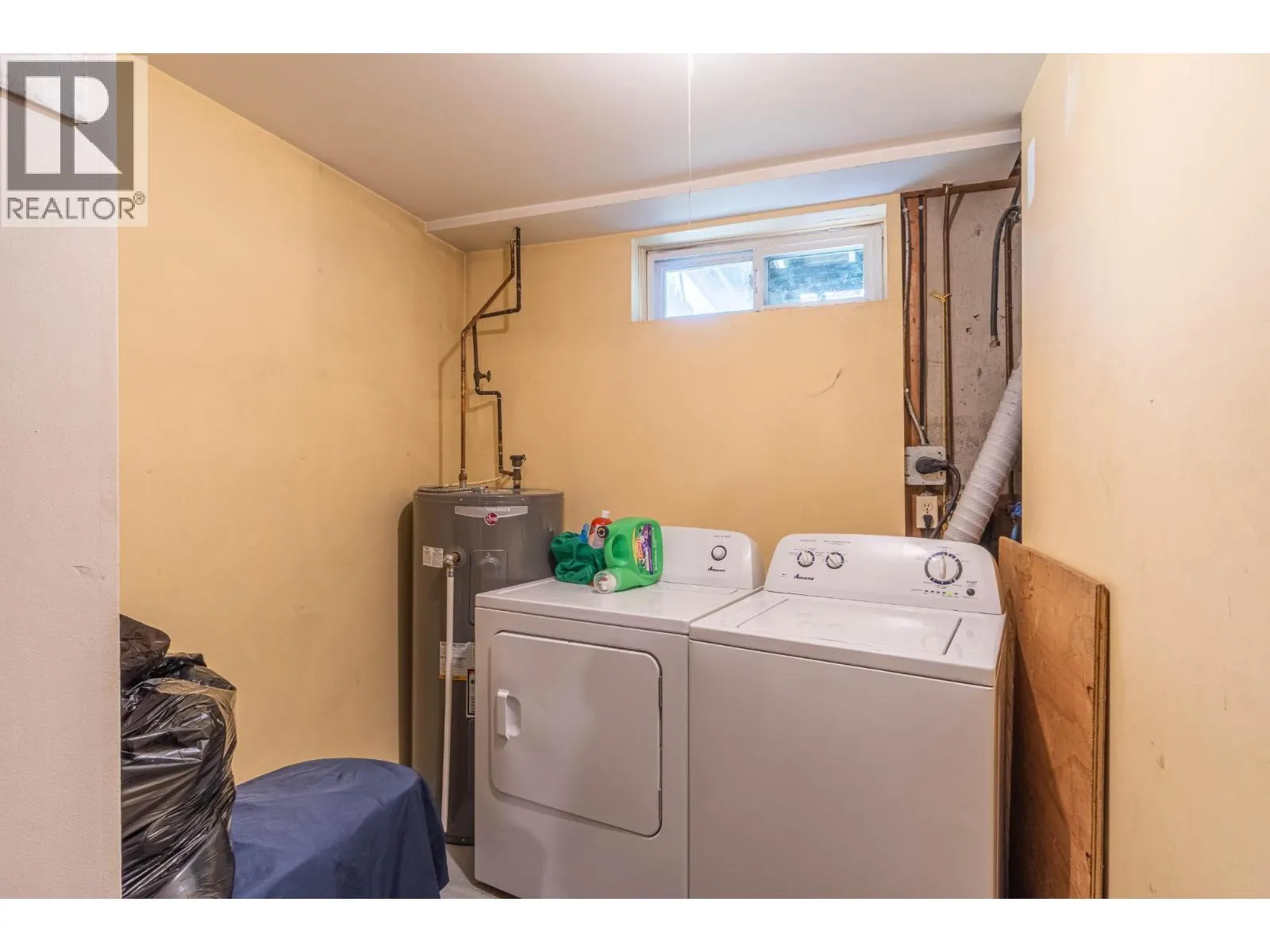 1605 SUMMIT Drive Unit# 9