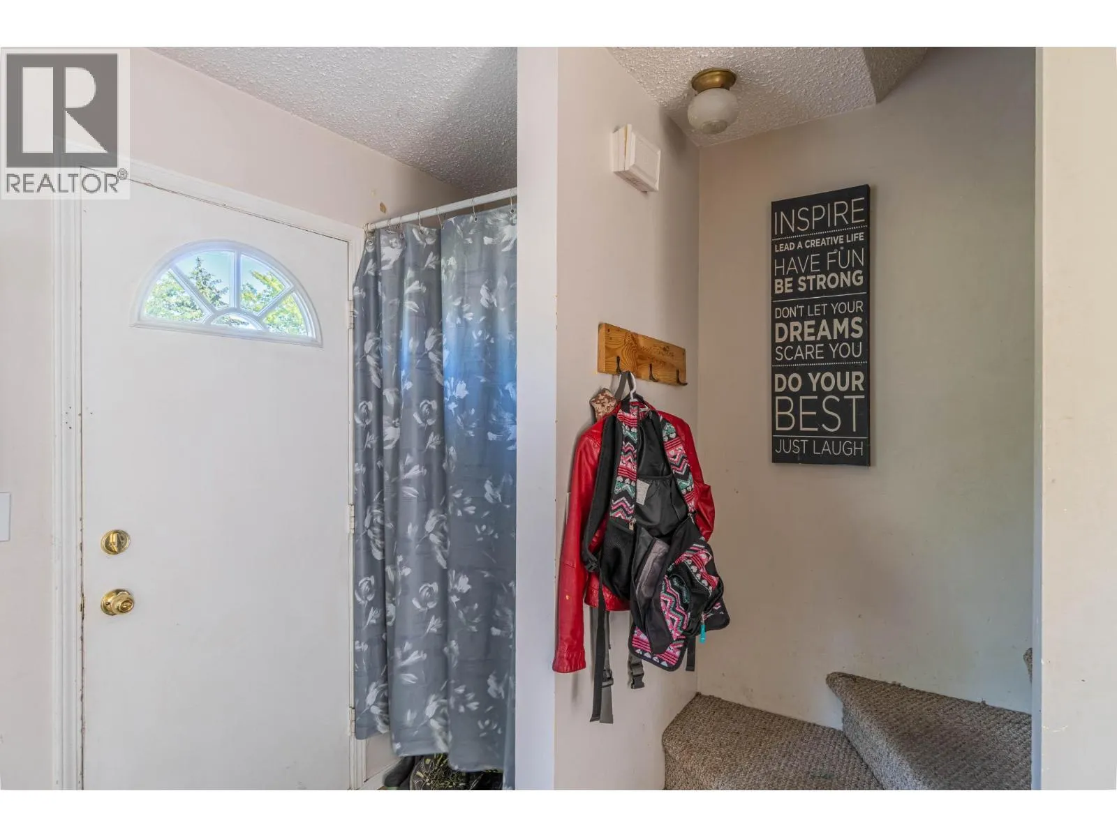 1605 SUMMIT Drive Unit# 9