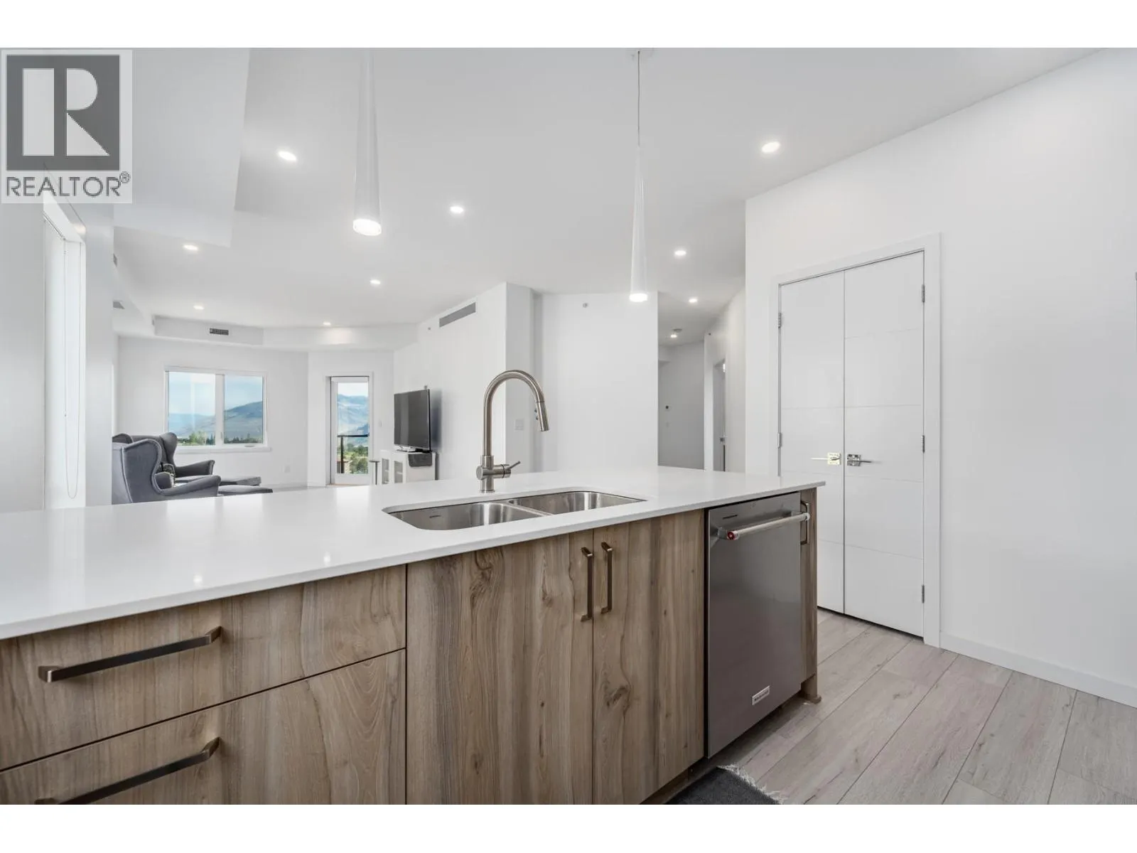 1405 Springhill Drive Unit# 2401