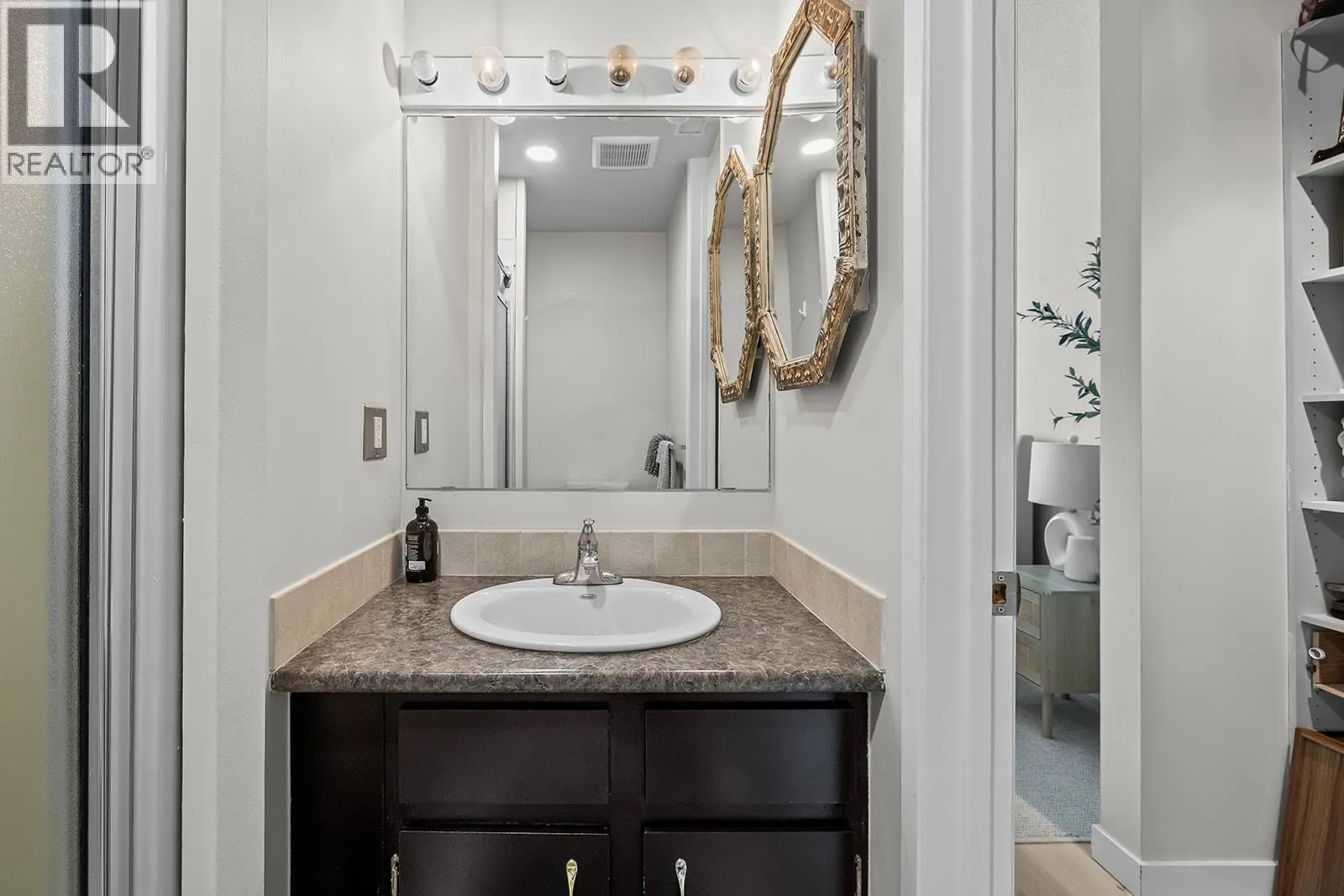 1870 Parkinson Way Unit# 206