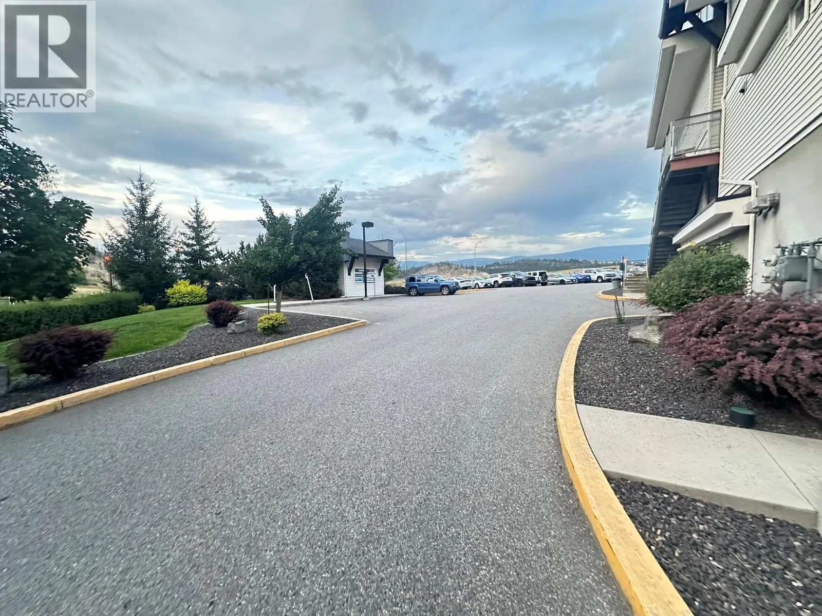 1477 Glenmore Road N Unit# B-203