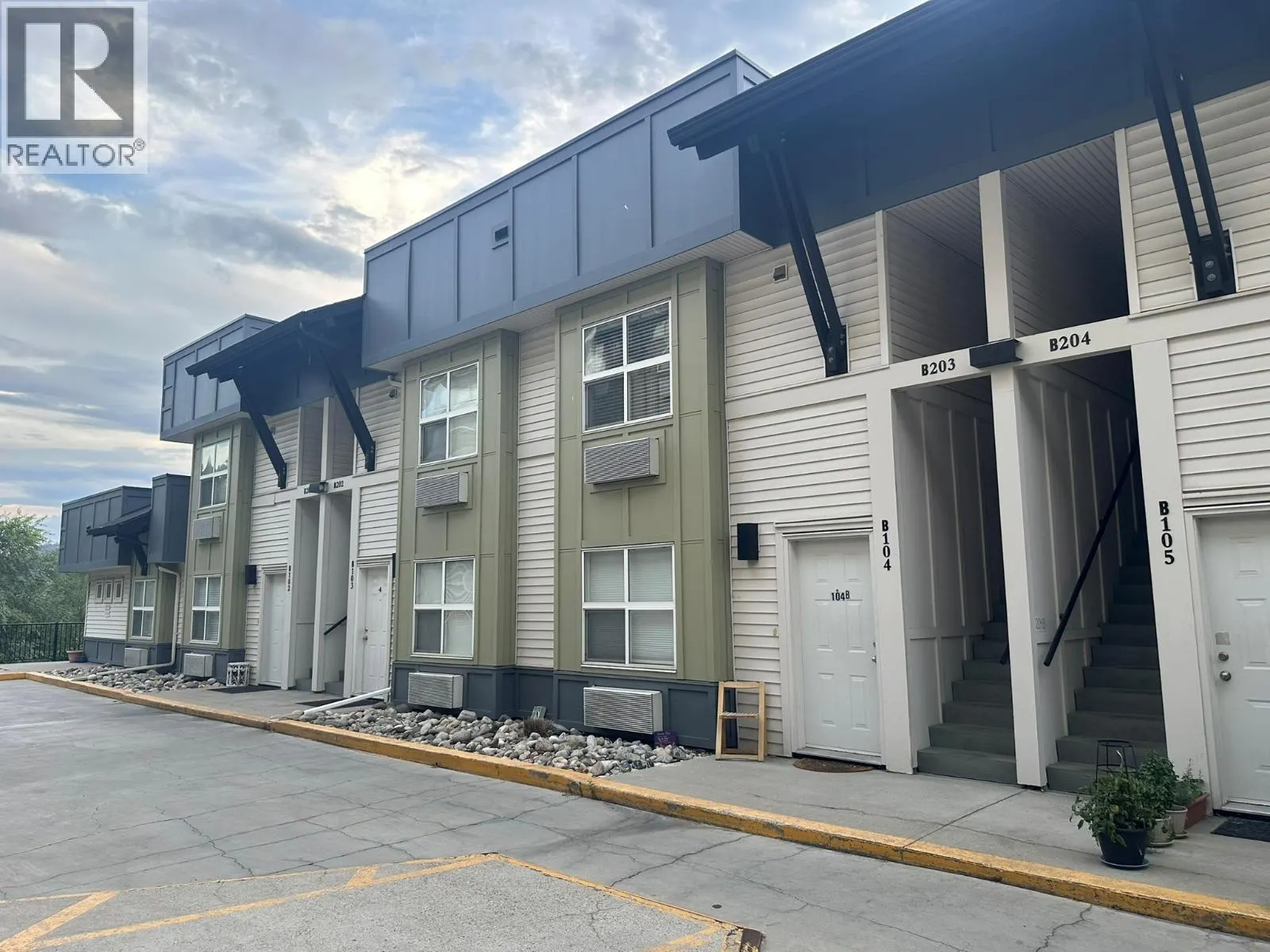 1477 Glenmore Road N Unit# B-203