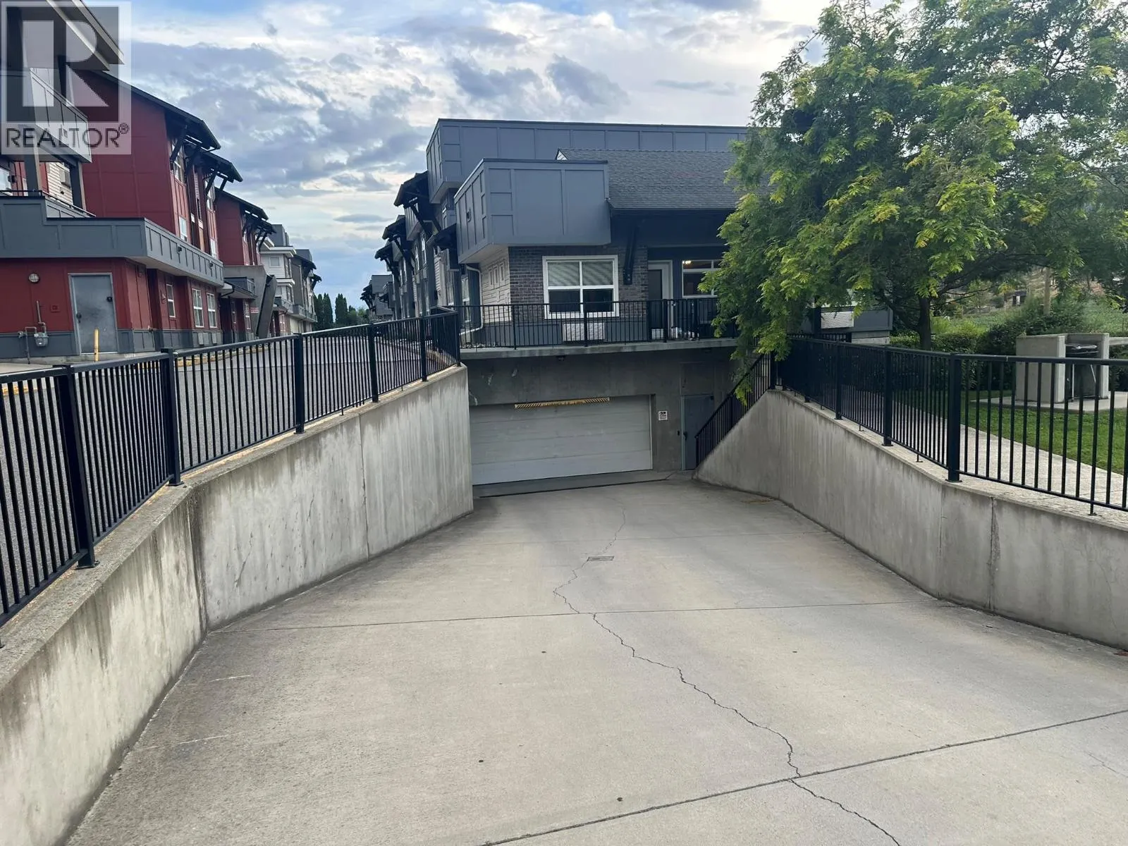 1477 Glenmore Road N Unit# B-203