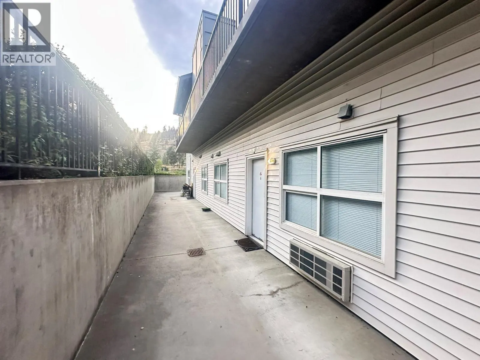 1477 Glenmore Road N Unit# B-203