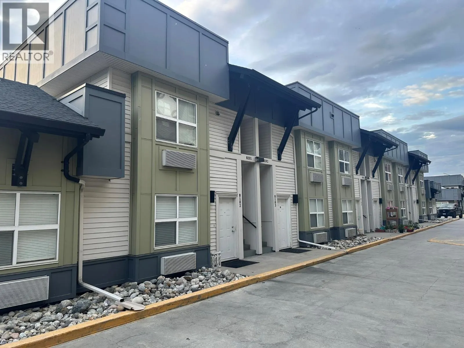 1477 Glenmore Road N Unit# B-203