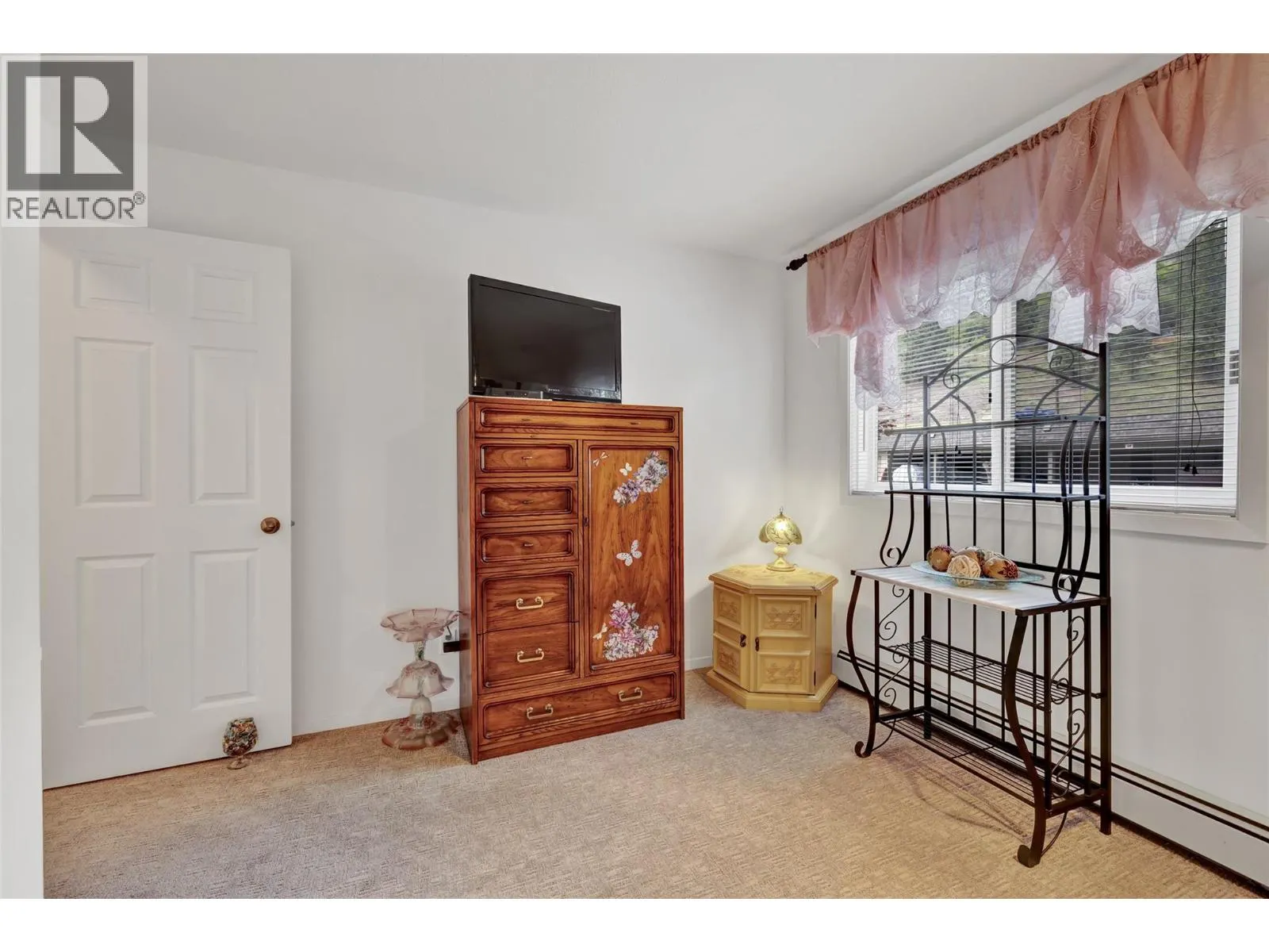 4340A Beach Avenue Avenue Unit# 104