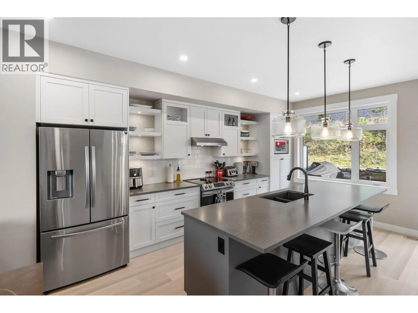 3220 Hilltown Drive Unit# 7