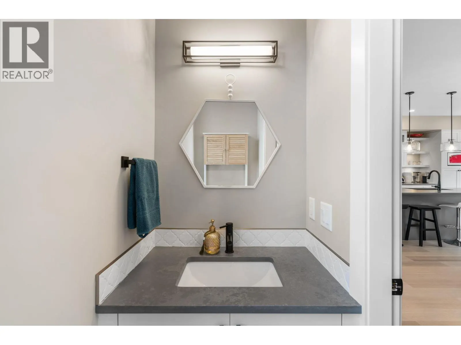 3220 Hilltown Drive Unit# 7