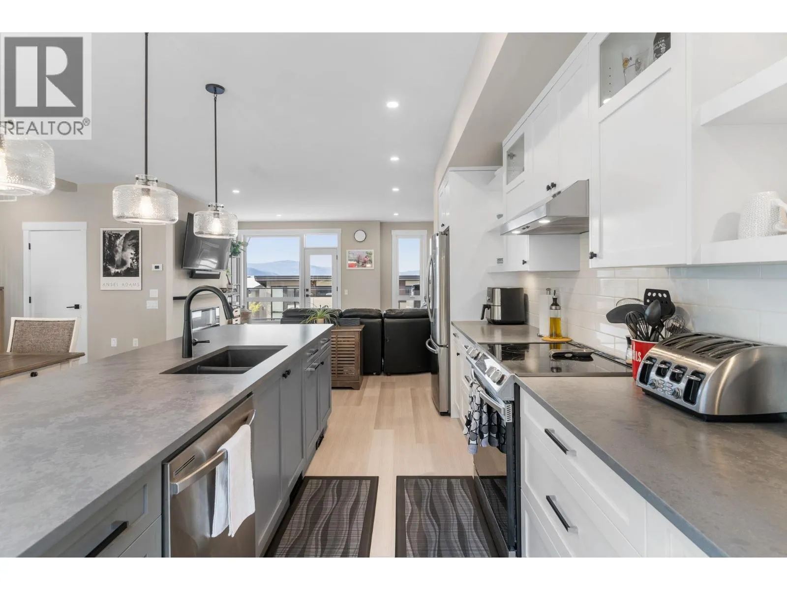 3220 Hilltown Drive Unit# 7