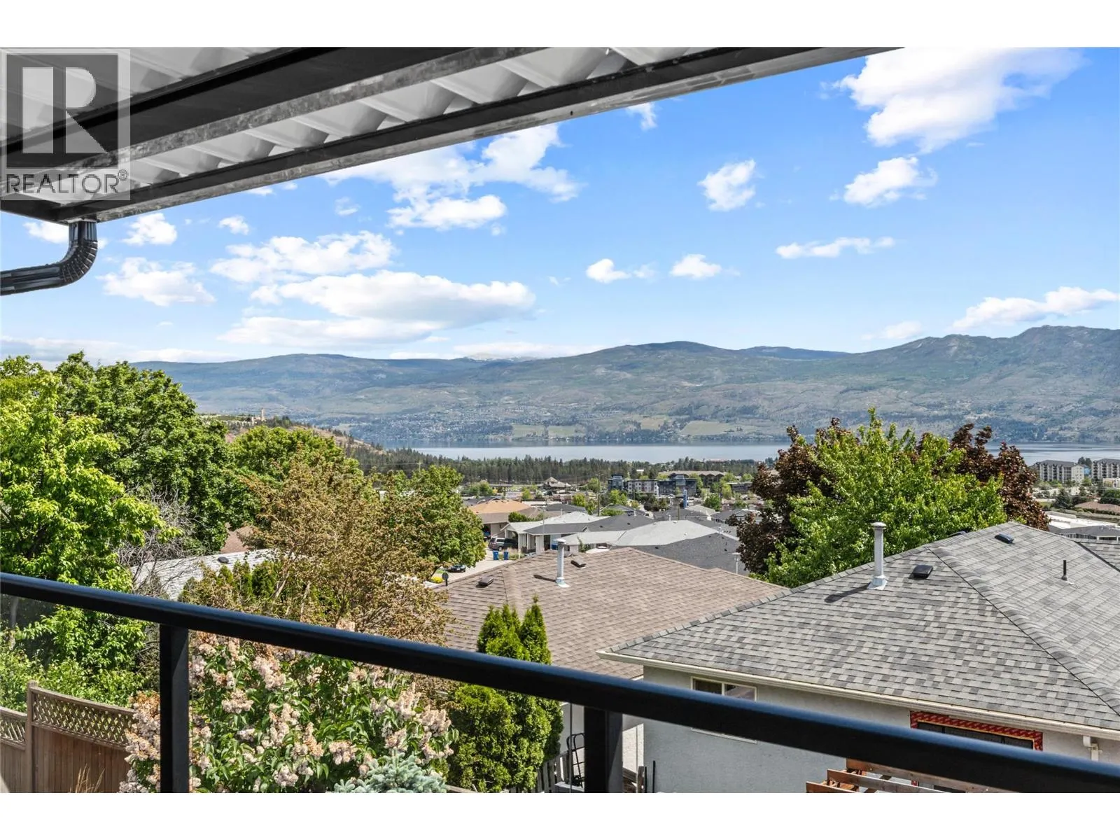 2440 Old Okanagan Highway Unit# 327
