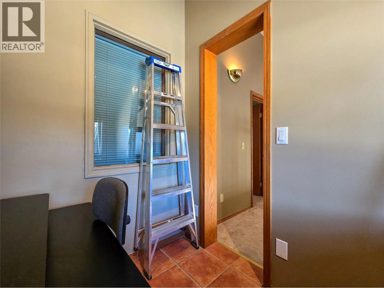 5162 COLUMBIA RIVER Road
