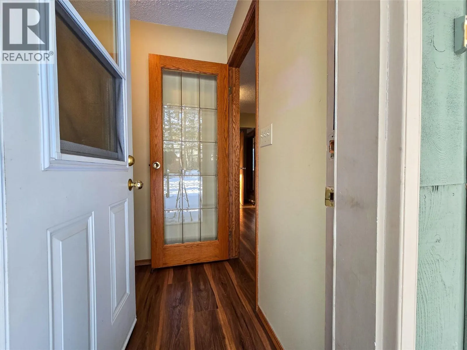 5162 COLUMBIA RIVER Road
