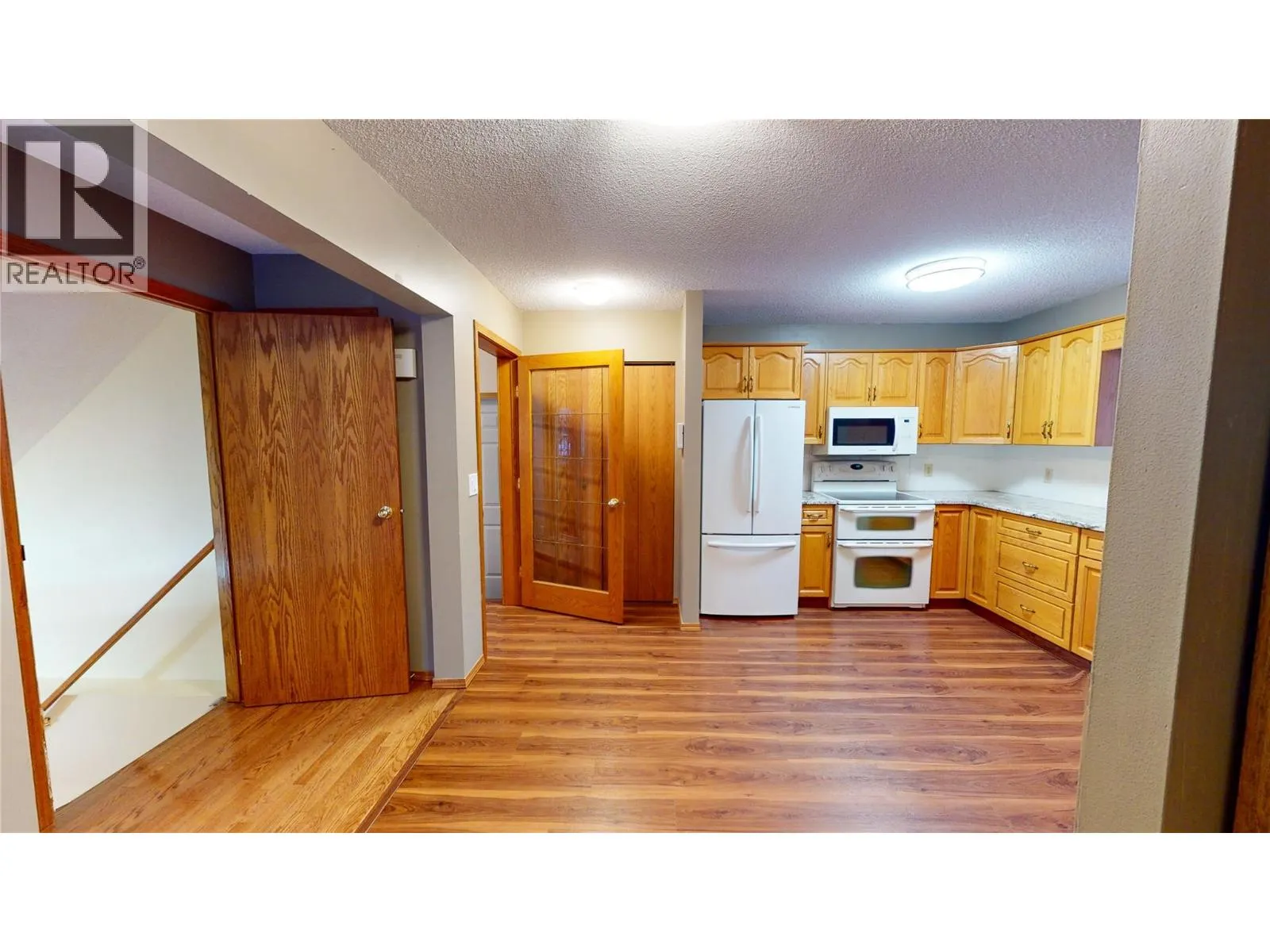 5162 COLUMBIA RIVER Road
