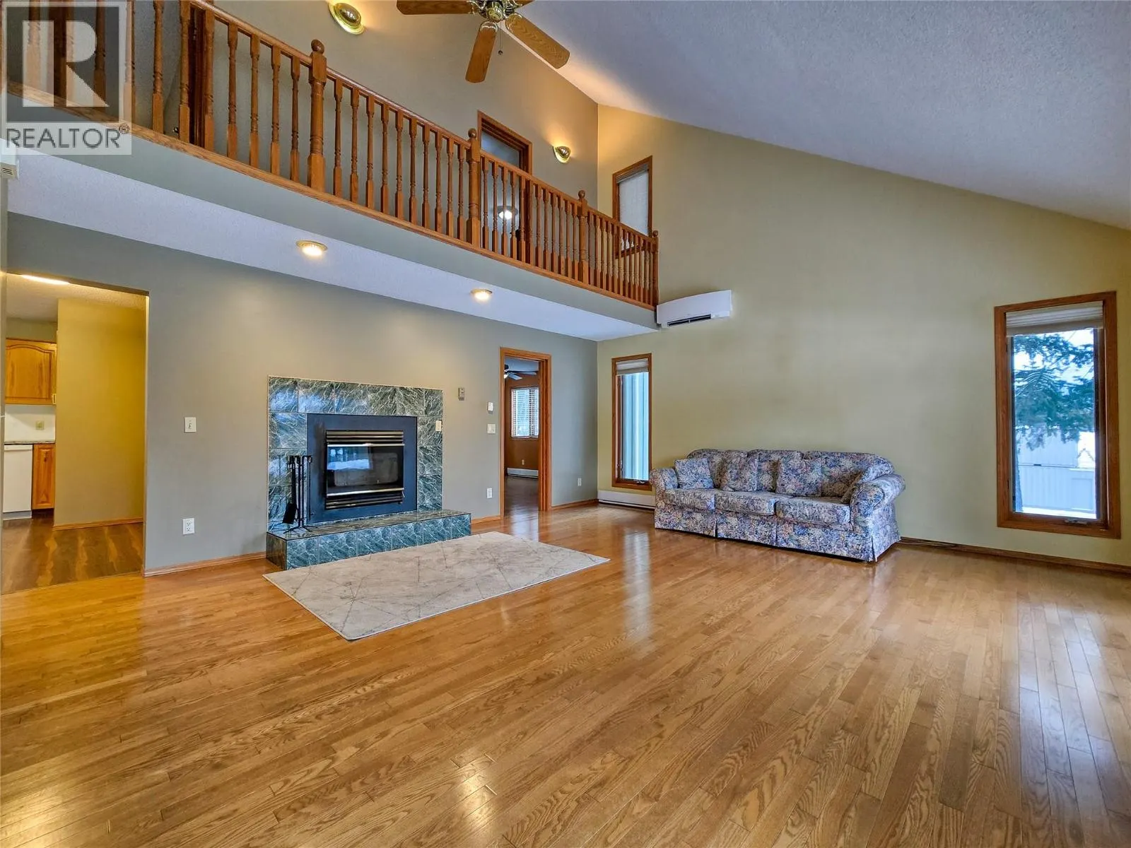 5162 COLUMBIA RIVER Road