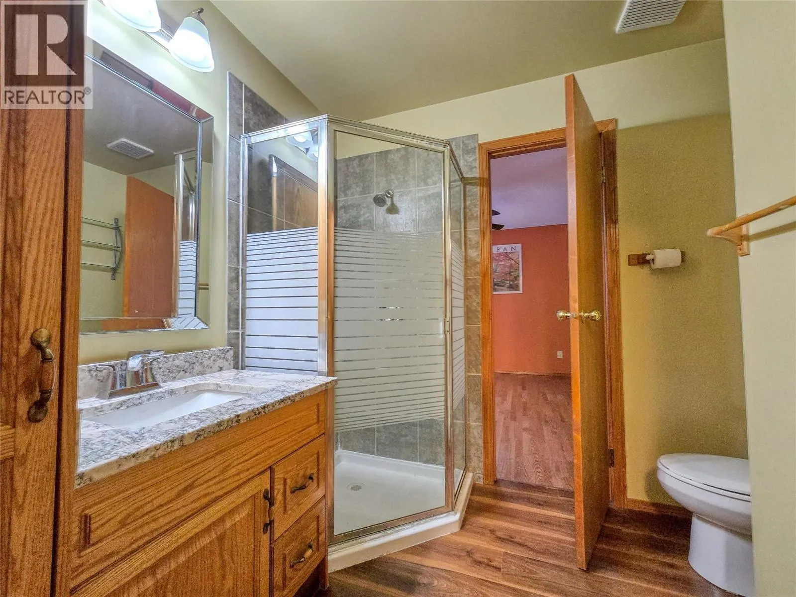 5162 COLUMBIA RIVER Road