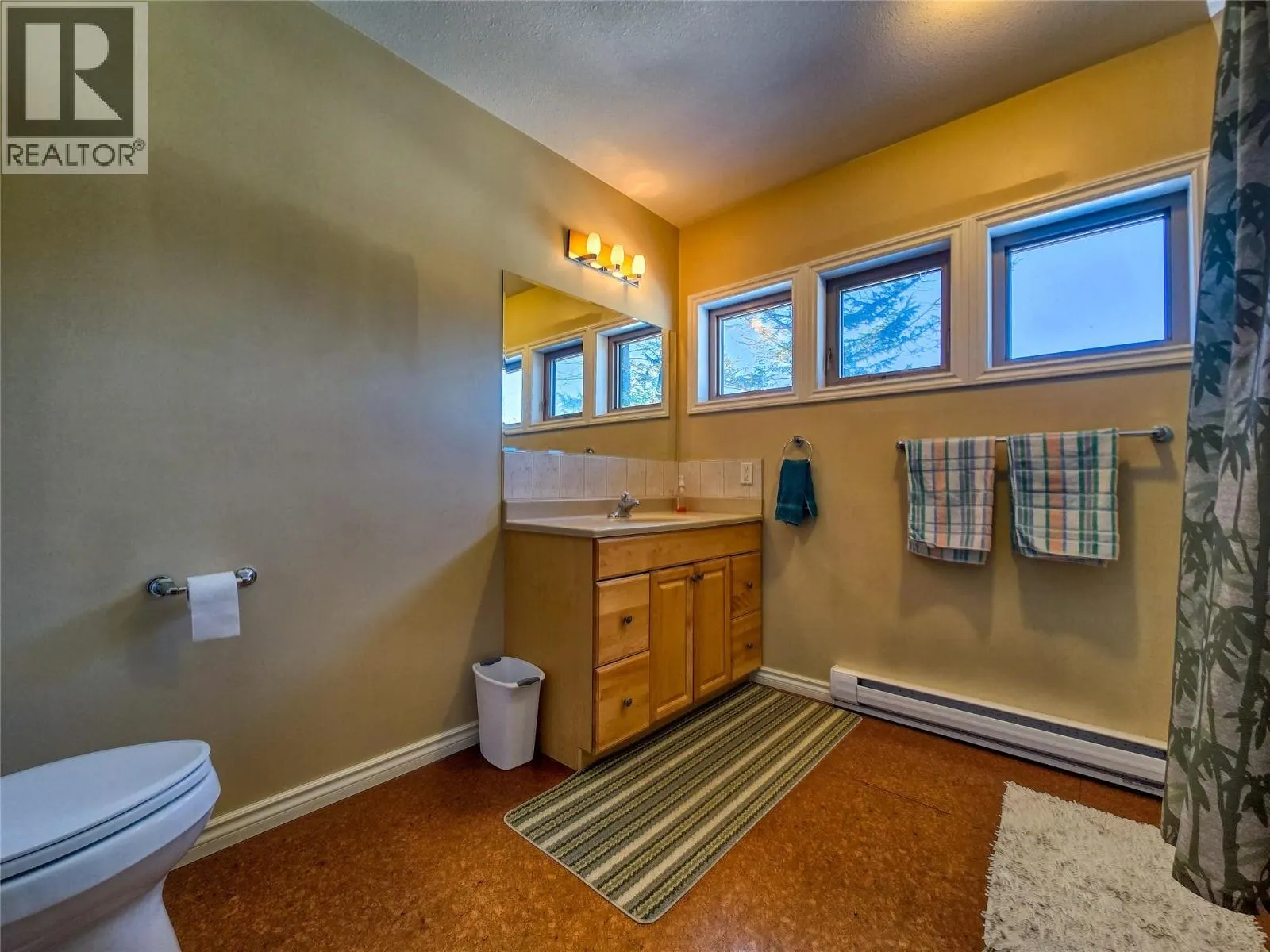 5162 COLUMBIA RIVER Road