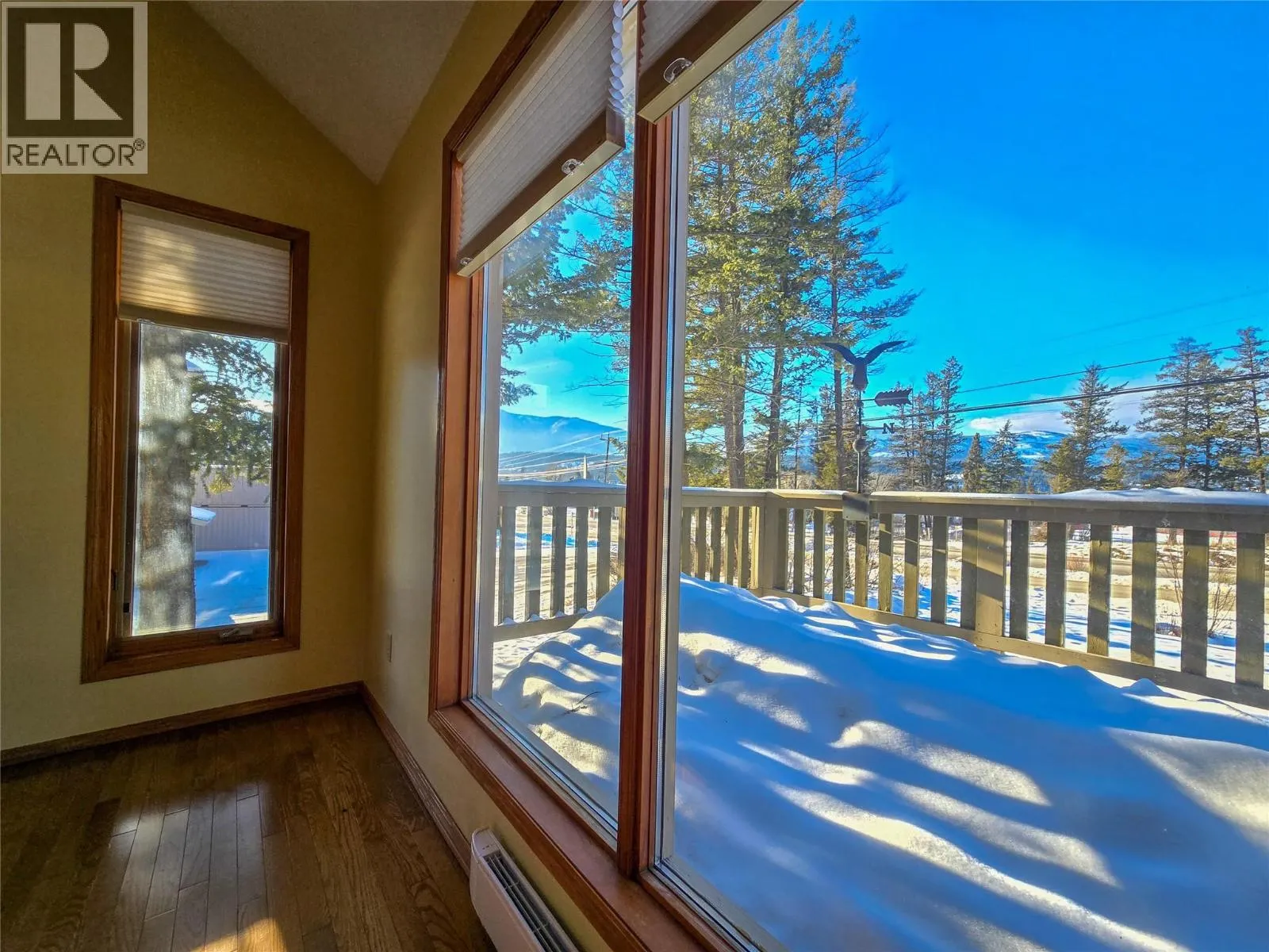 5162 COLUMBIA RIVER Road