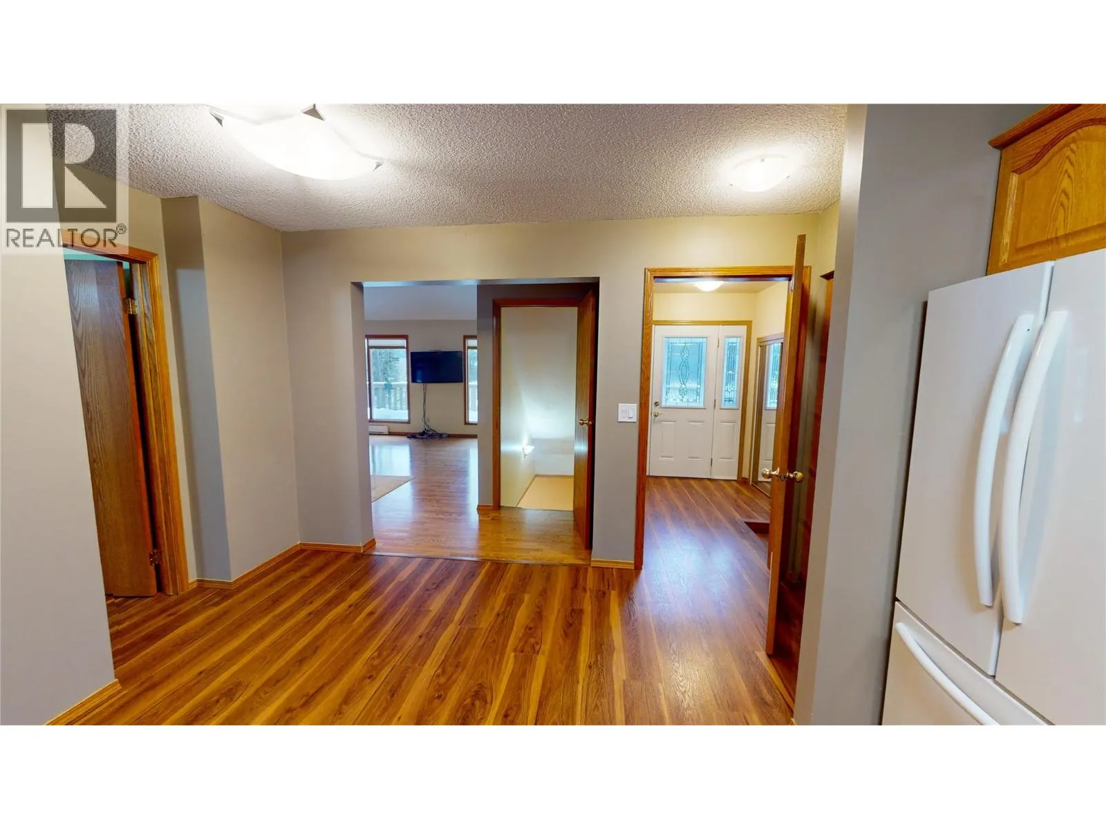5162 COLUMBIA RIVER Road