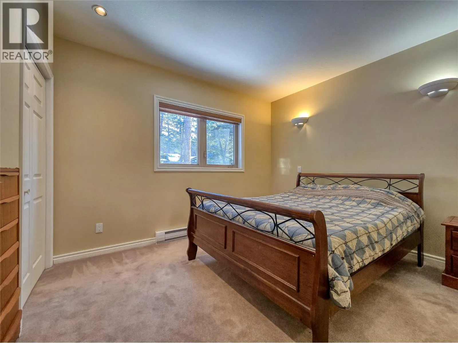 5162 COLUMBIA RIVER Road