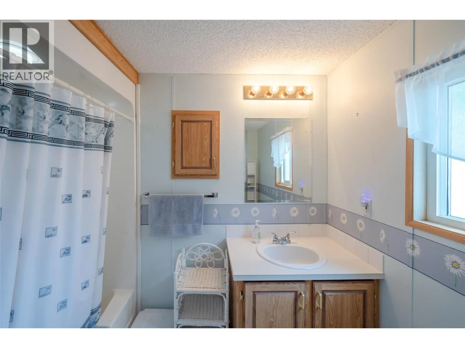 4505 MCLEAN CREEK Road Unit# F22