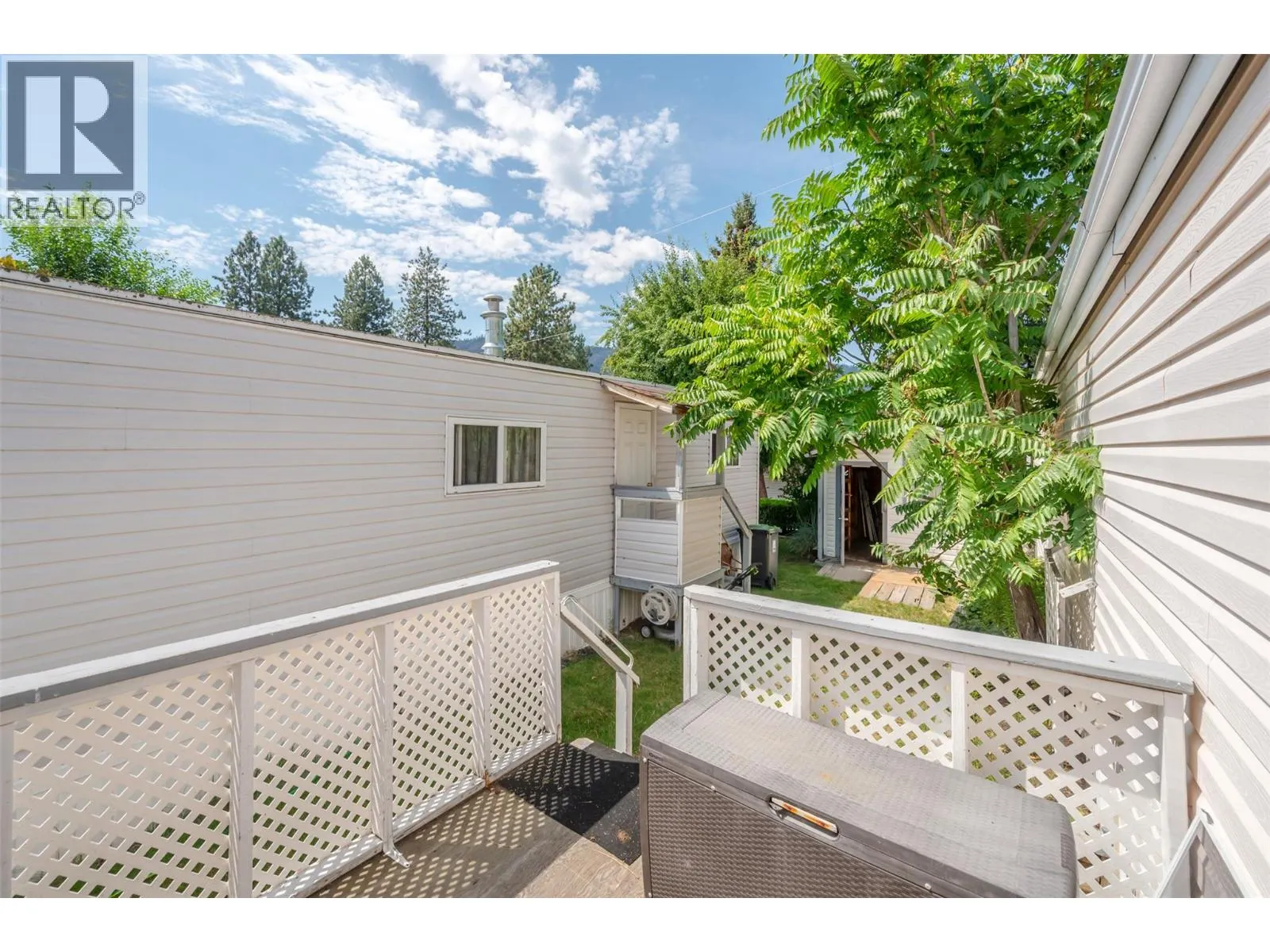 4505 MCLEAN CREEK Road Unit# F22