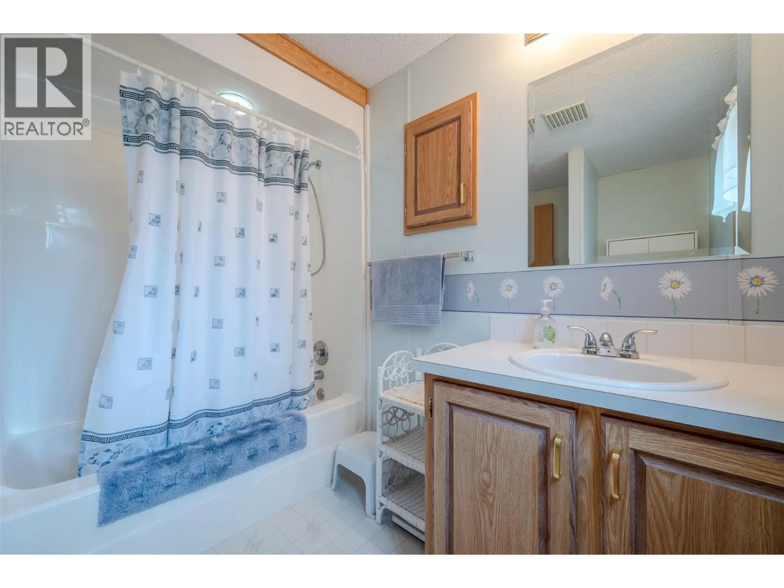 4505 MCLEAN CREEK Road Unit# F22