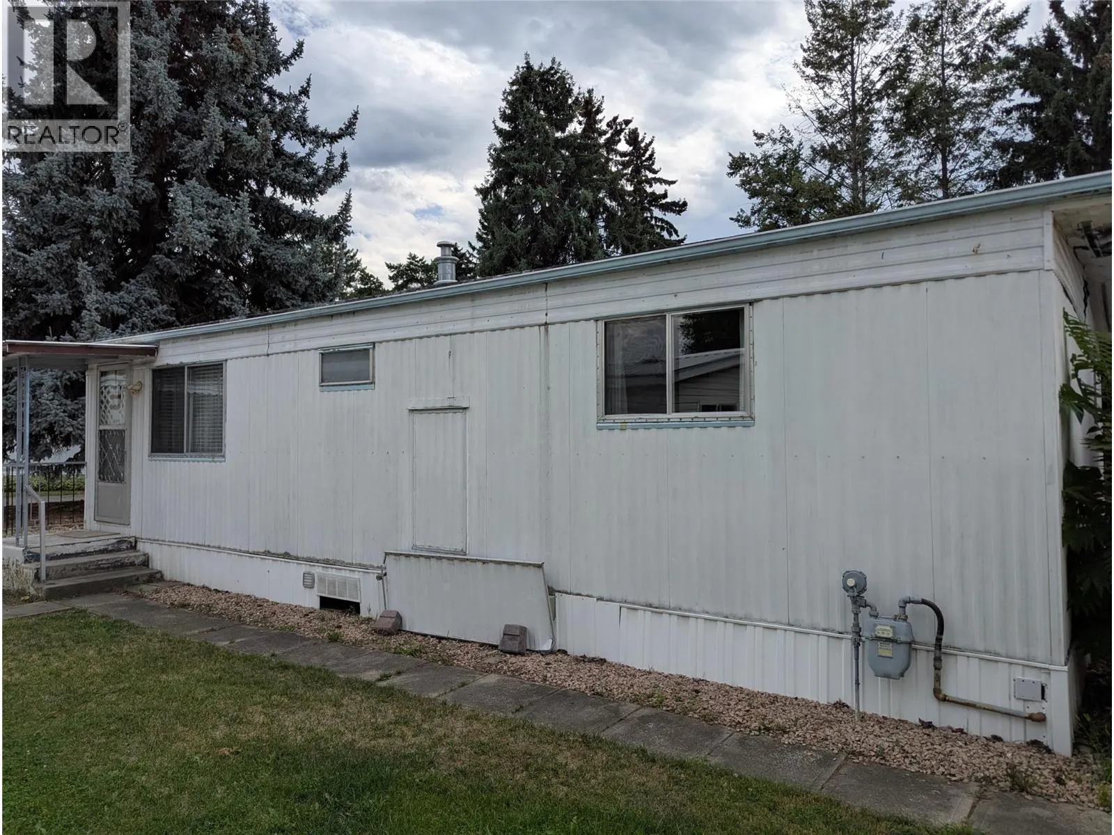 3535 Casorso Road Unit# 40