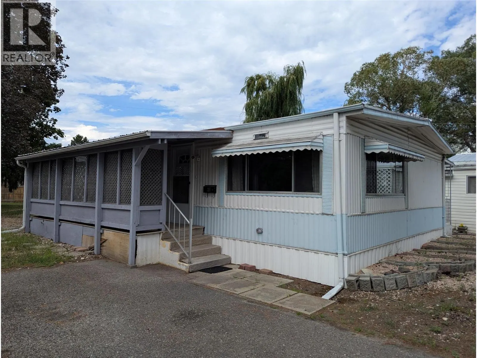 3535 Casorso Road Unit# 40