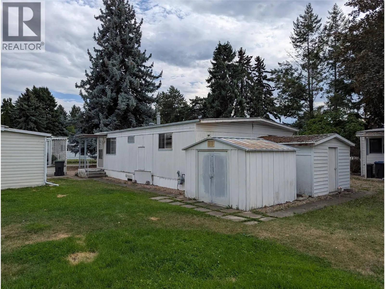 3535 Casorso Road Unit# 40