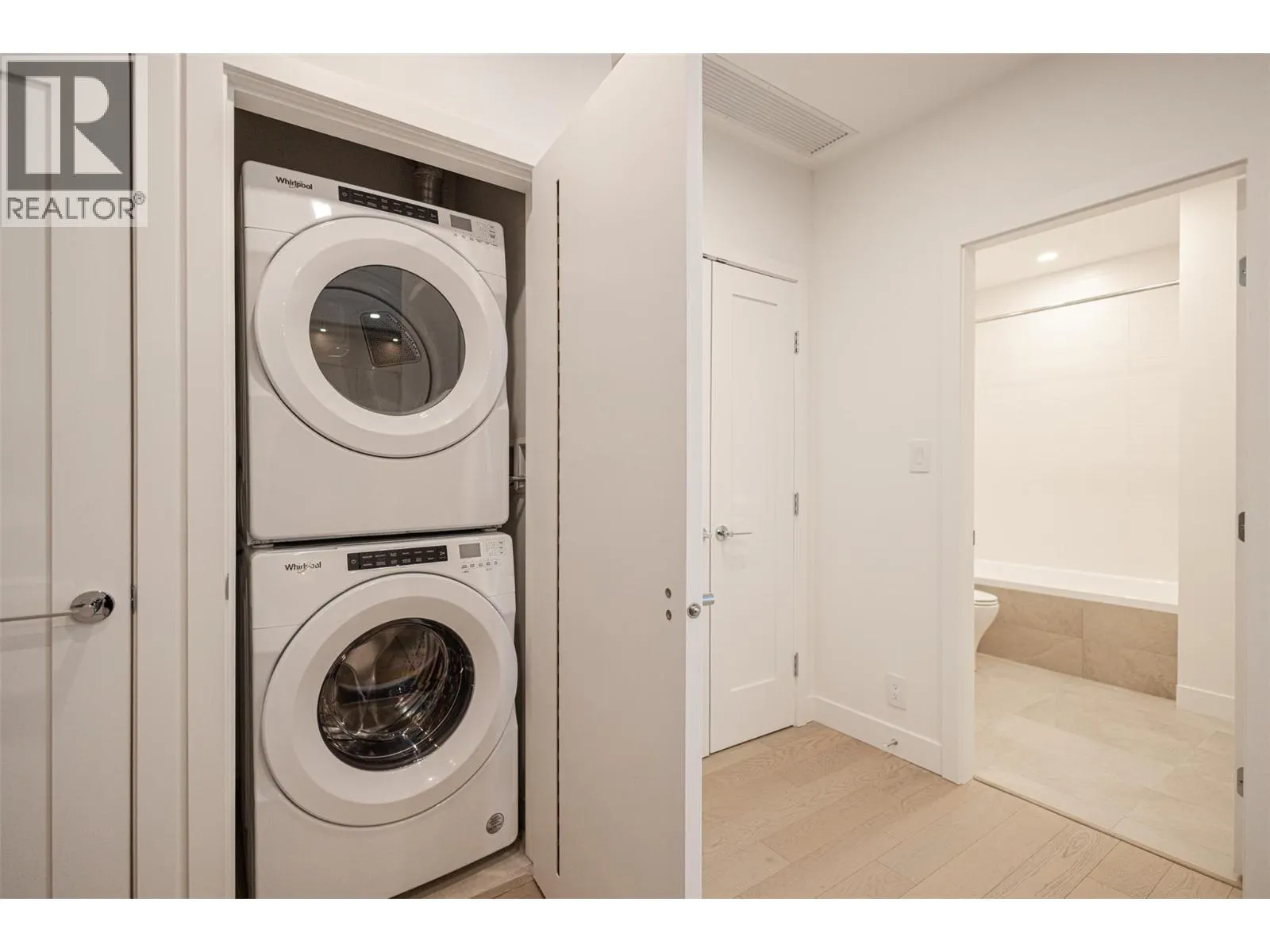 3389 LAKESHORE Road Unit# 312 Lot# 35
