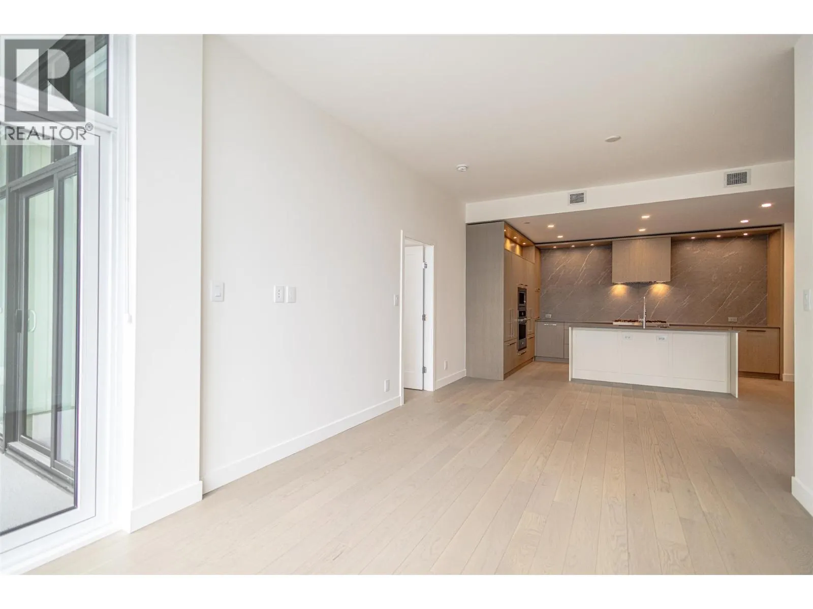 3389 LAKESHORE Road Unit# 312 Lot# 35