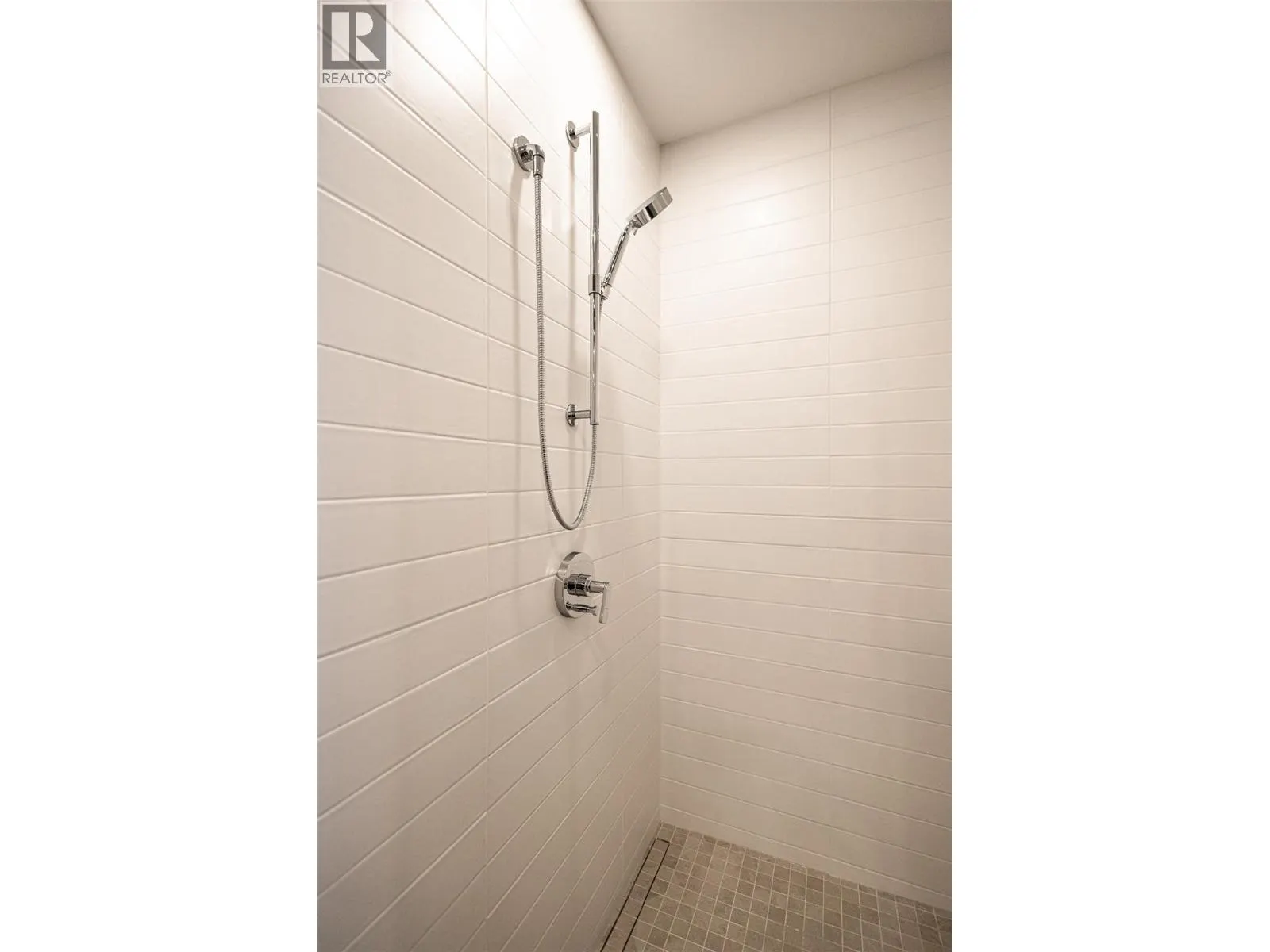 3389 LAKESHORE Road Unit# 312 Lot# 35