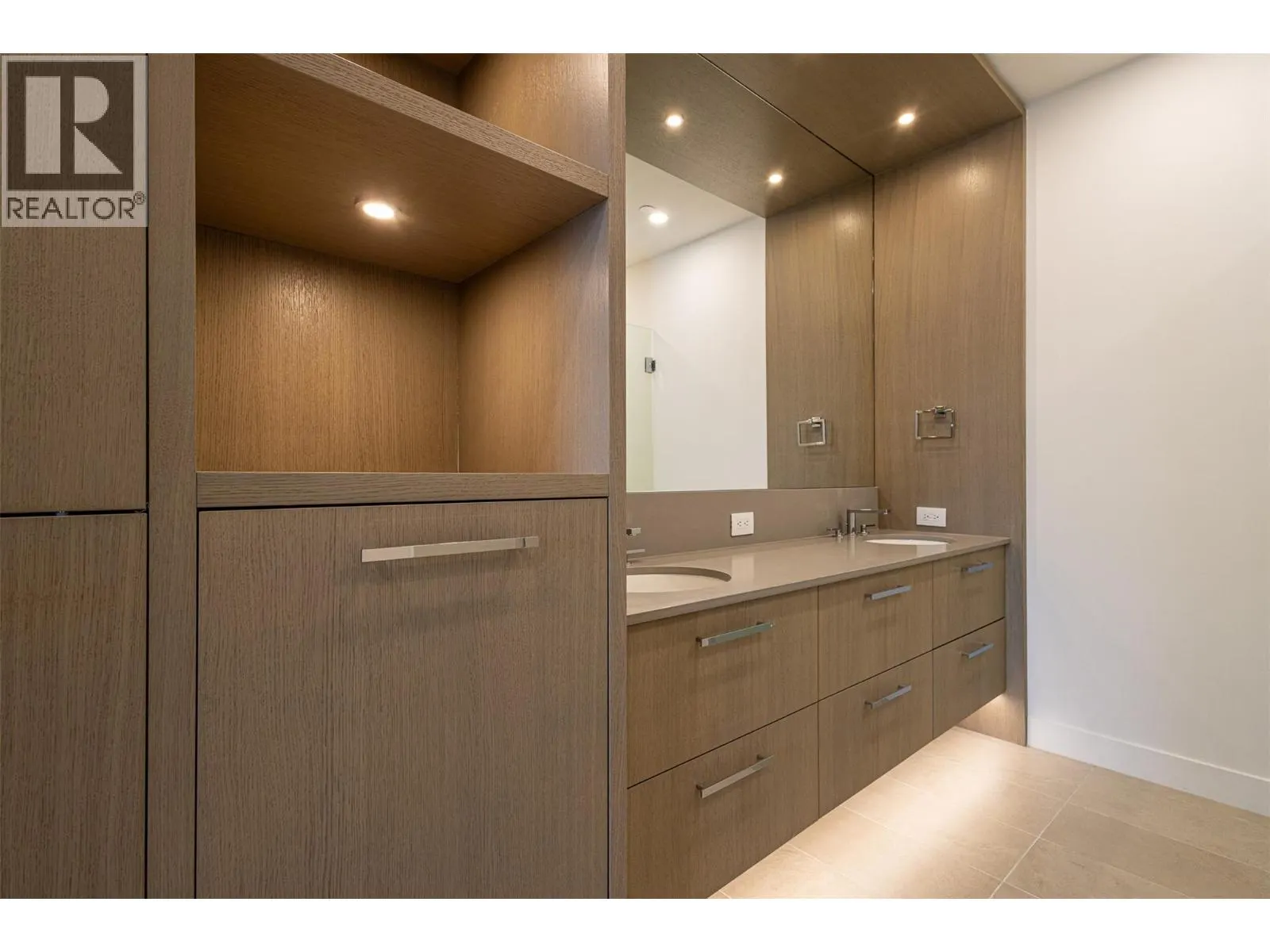 3389 LAKESHORE Road Unit# 312 Lot# 35