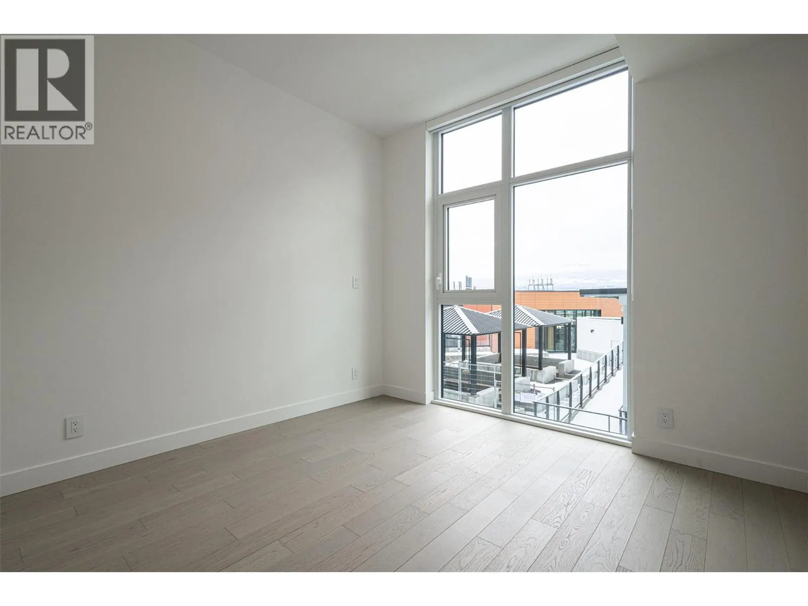 3389 LAKESHORE Road Unit# 312 Lot# 35