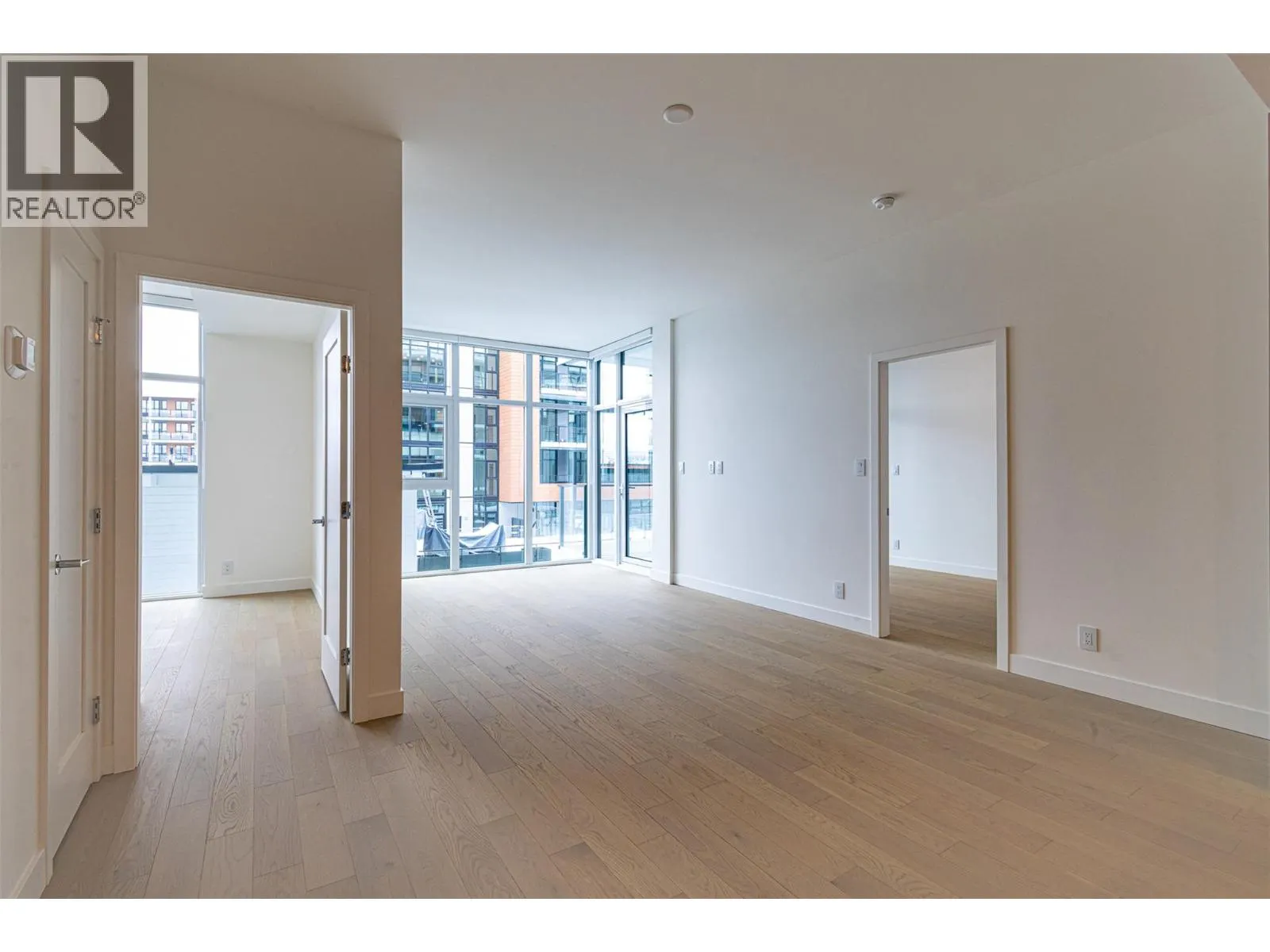 3389 LAKESHORE Road Unit# 312 Lot# 35