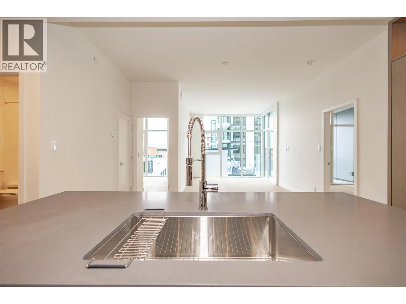 3389 LAKESHORE Road Unit# 312 Lot# 35