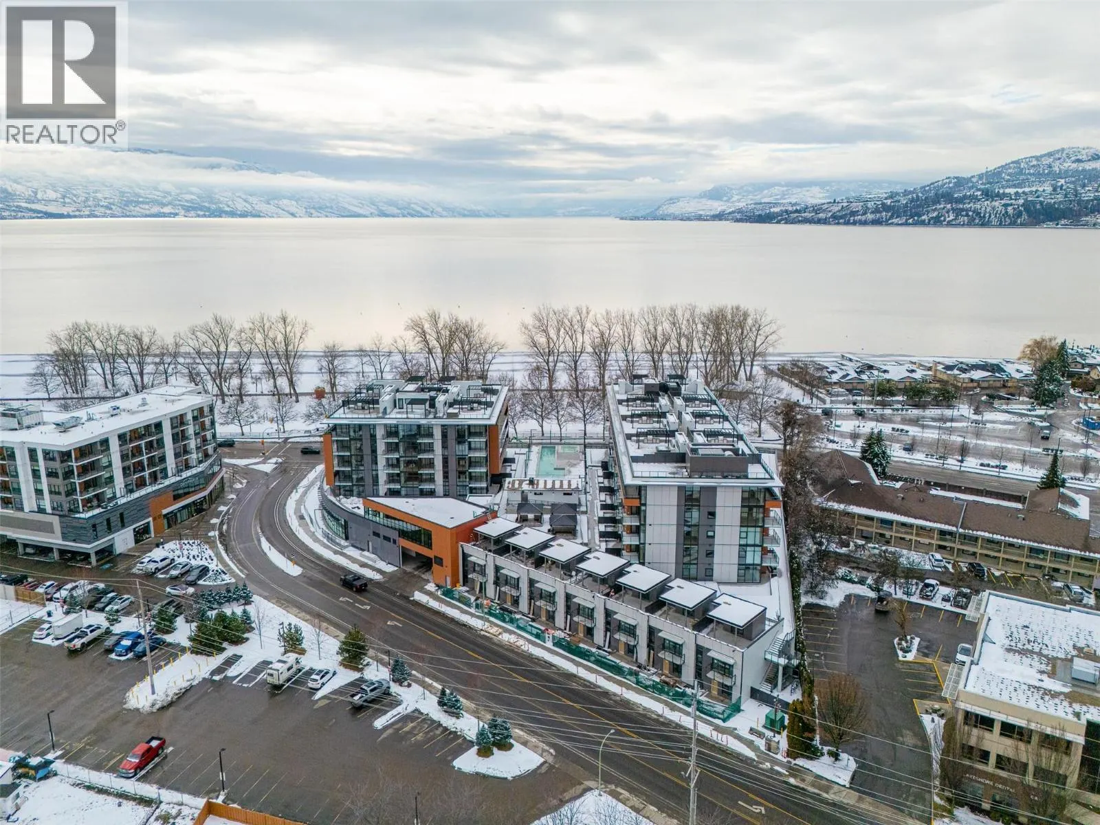 3389 LAKESHORE Road Unit# 312 Lot# 35